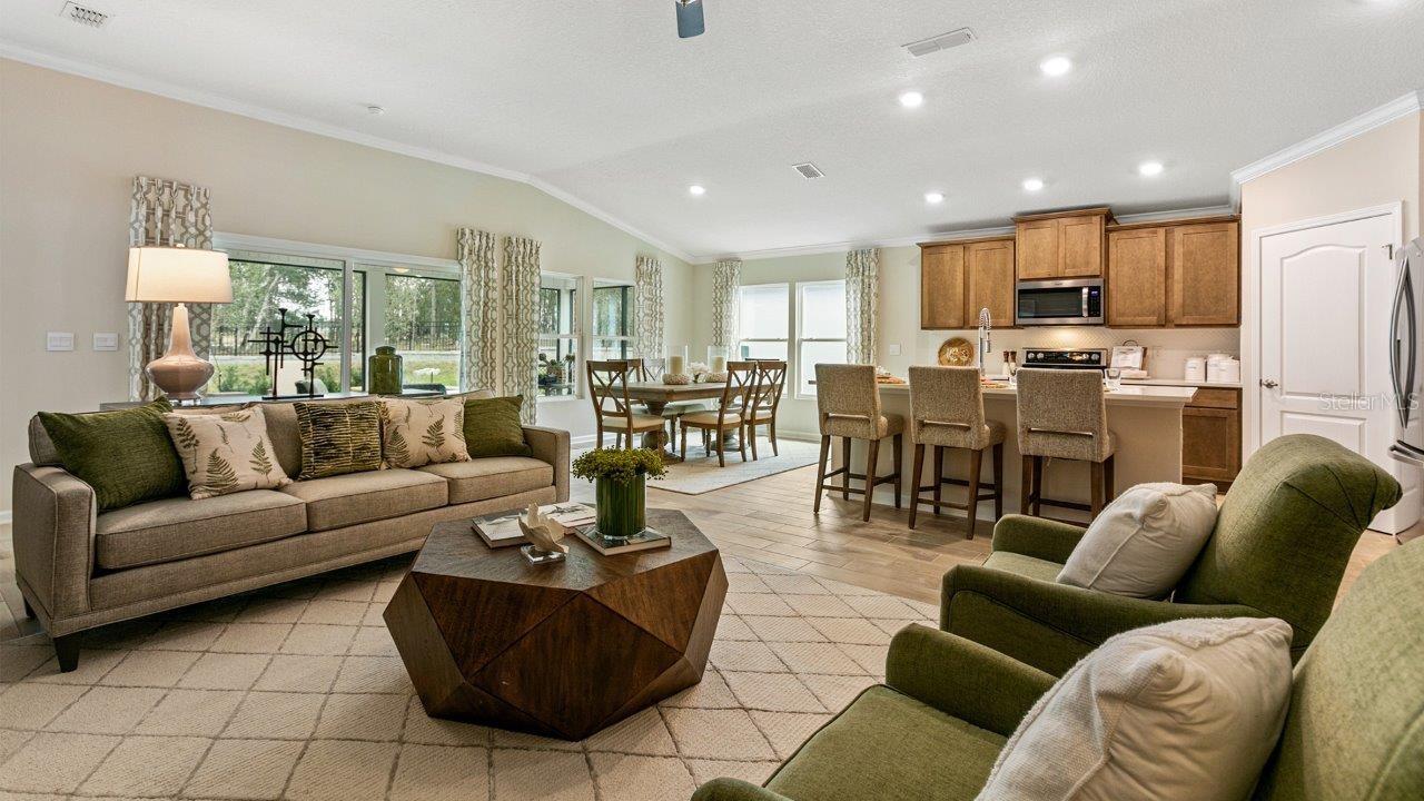 Image 13 of 38 For 33 Green Circle