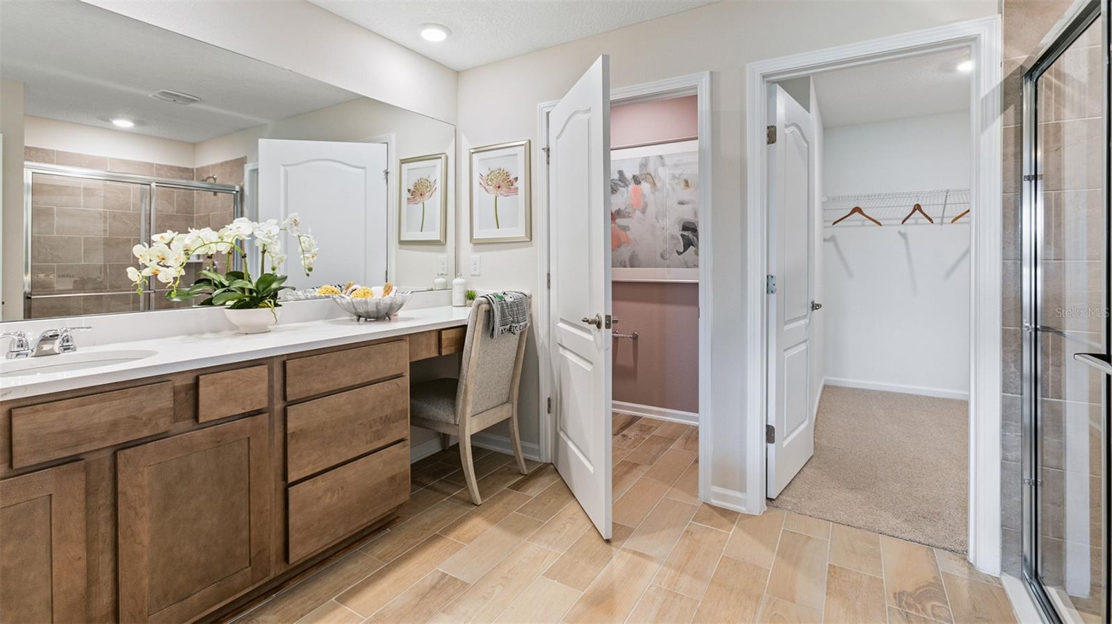 Image 8 of 38 For 33 Green Circle