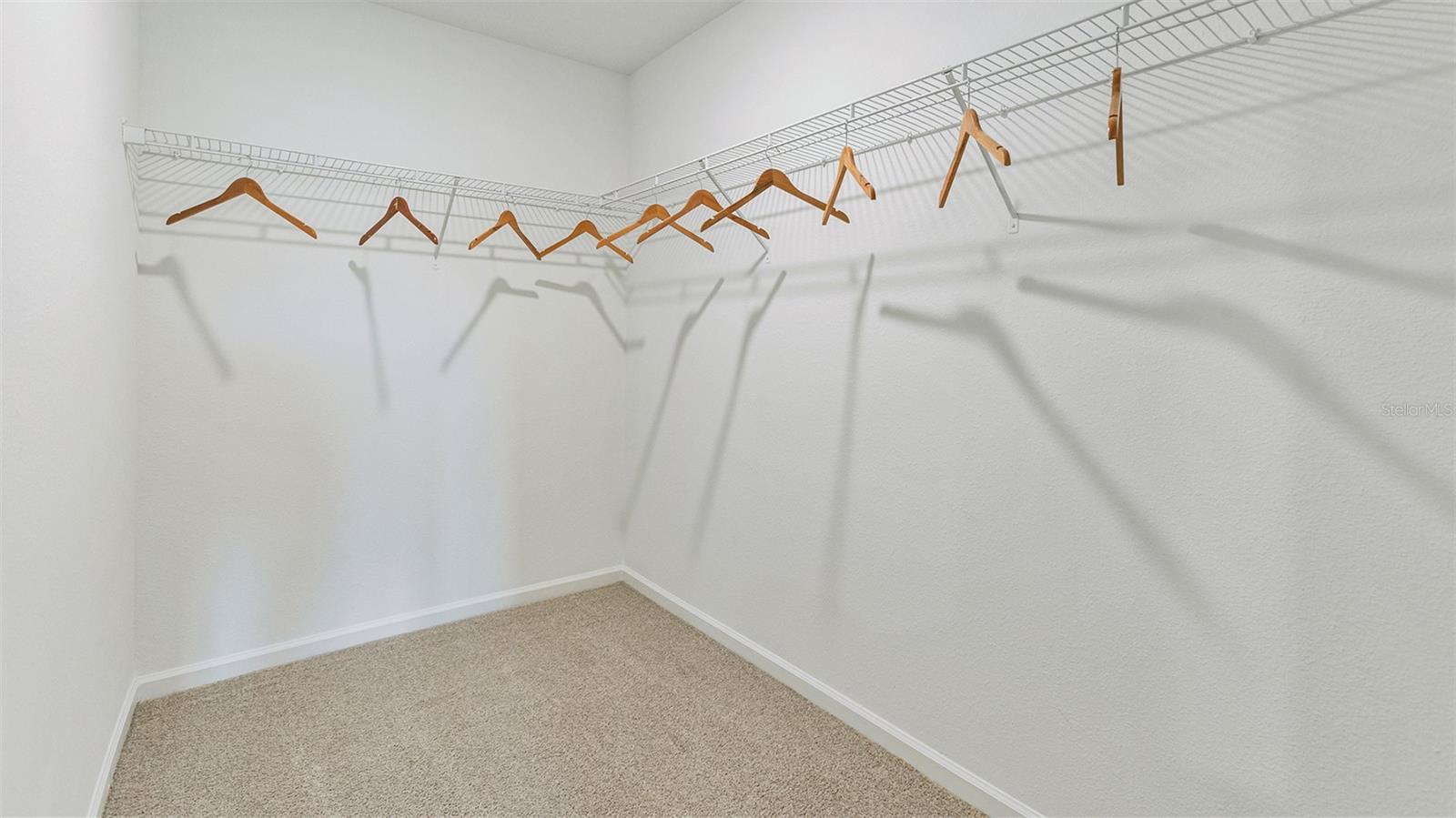 Image 9 of 38 For 33 Green Circle