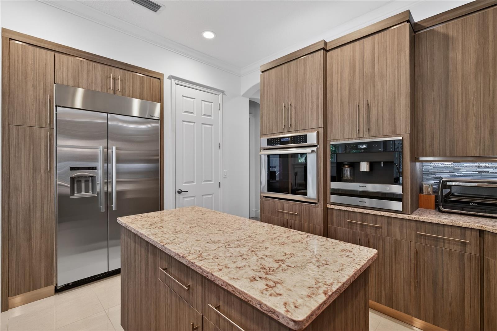 Image 17 of 79 For 5 Avenue Monet