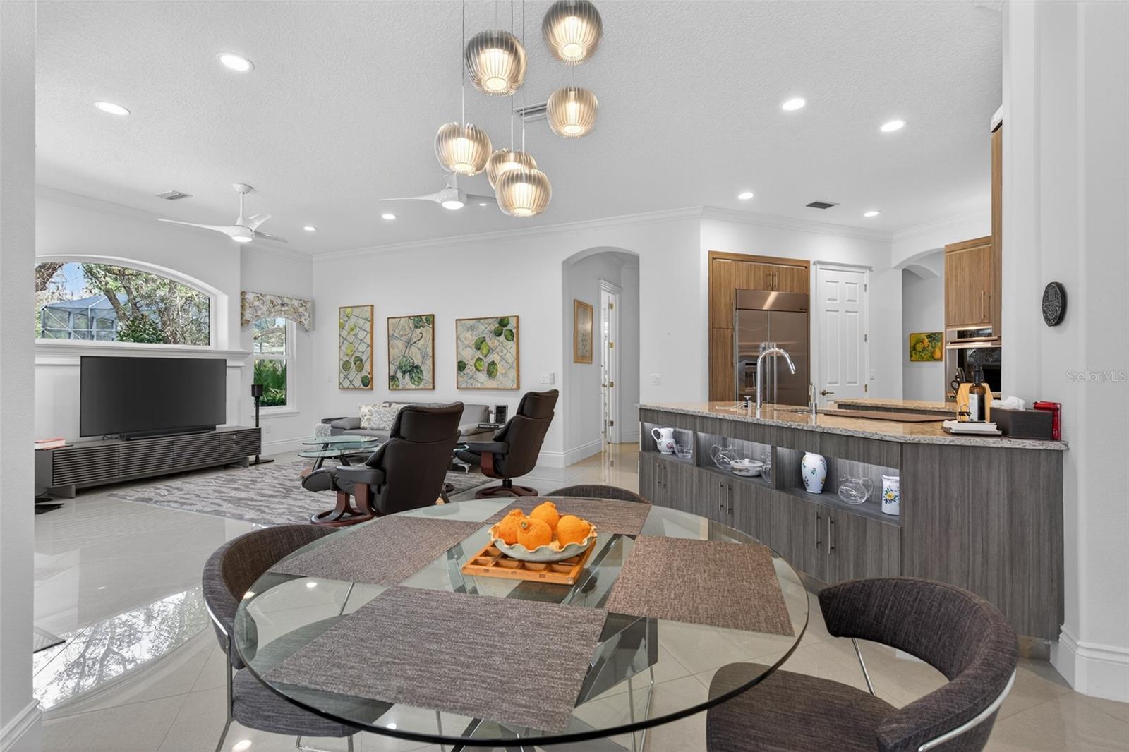 Image 22 of 79 For 5 Avenue Monet