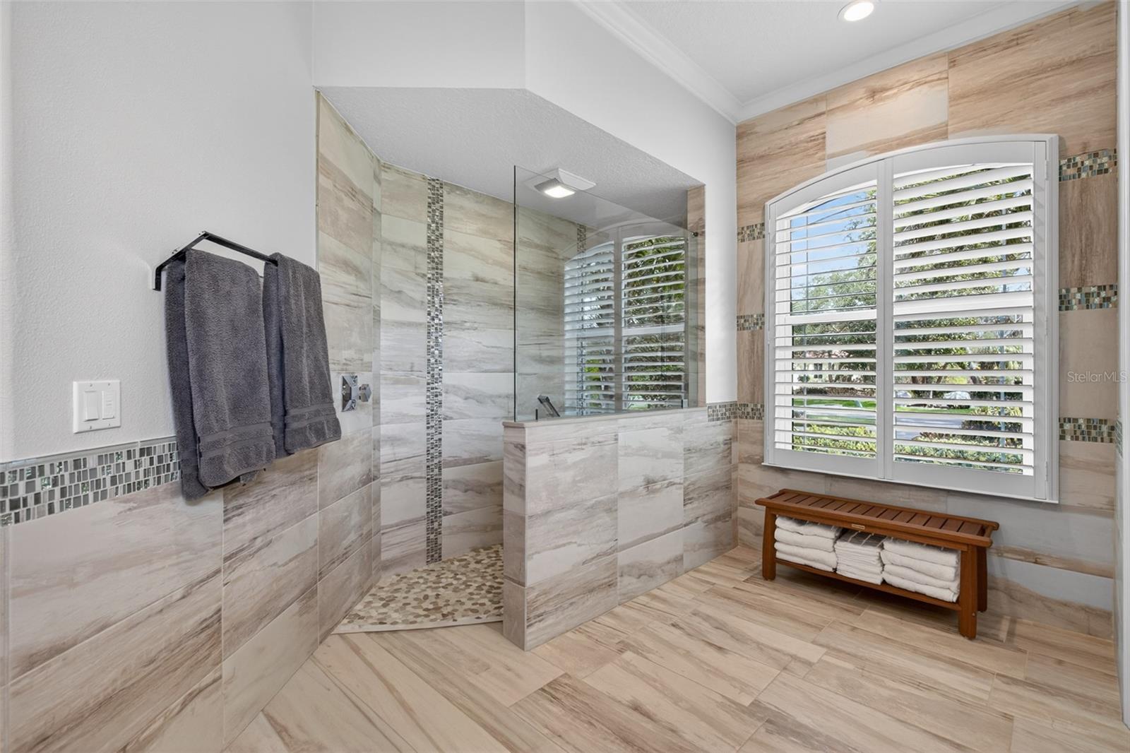 Image 32 of 79 For 5 Avenue Monet