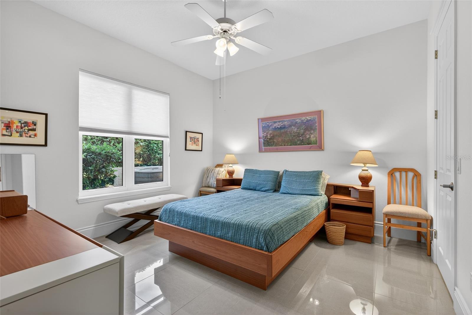 Image 36 of 79 For 5 Avenue Monet