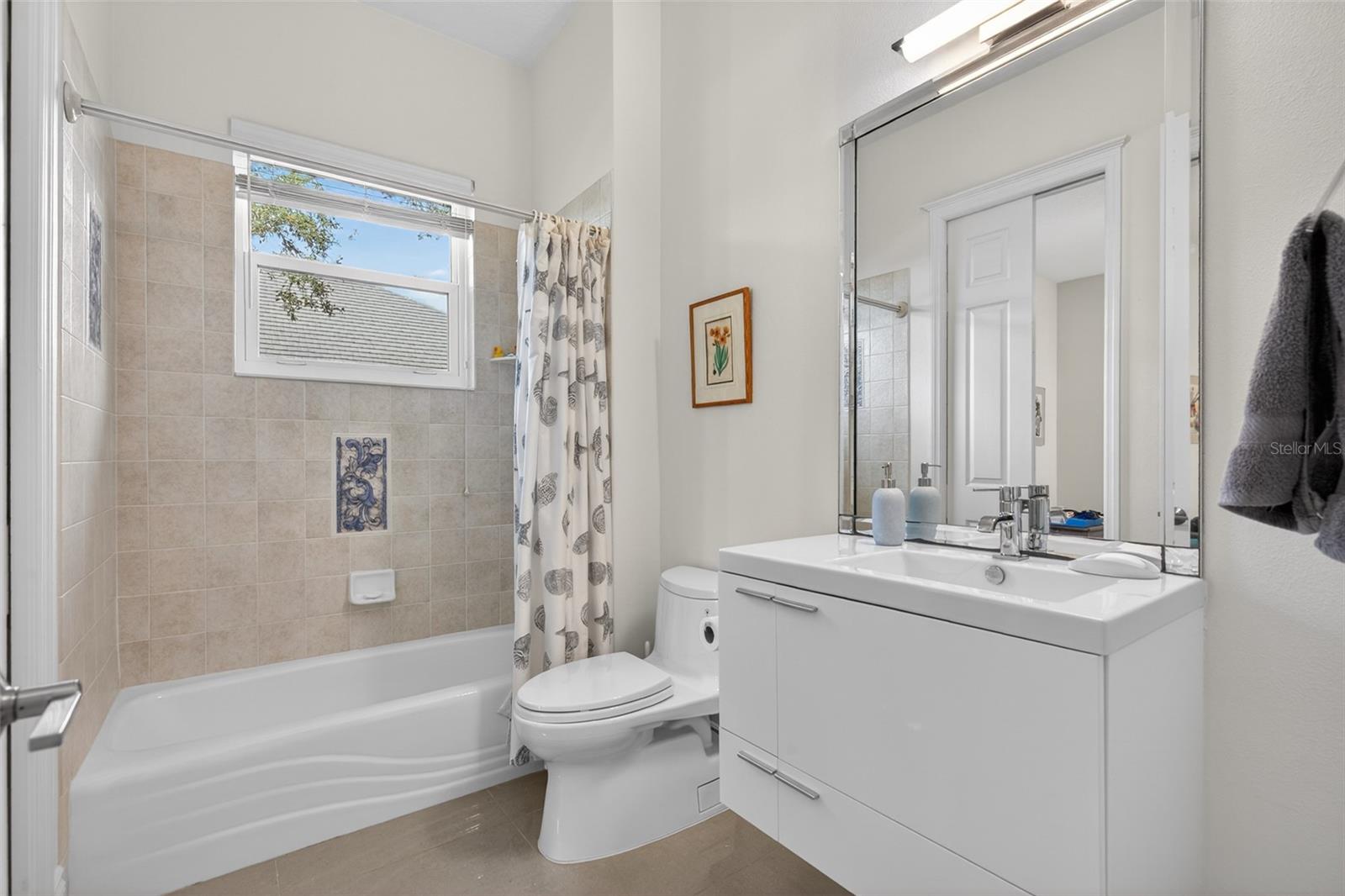 Image 37 of 79 For 5 Avenue Monet