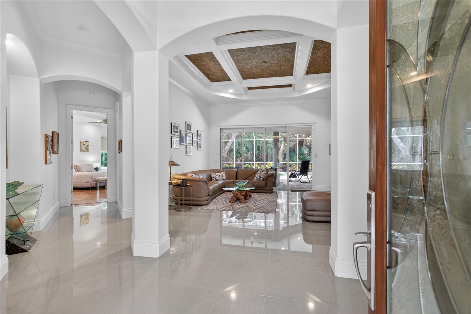 Image 7 of 79 For 5 Avenue Monet