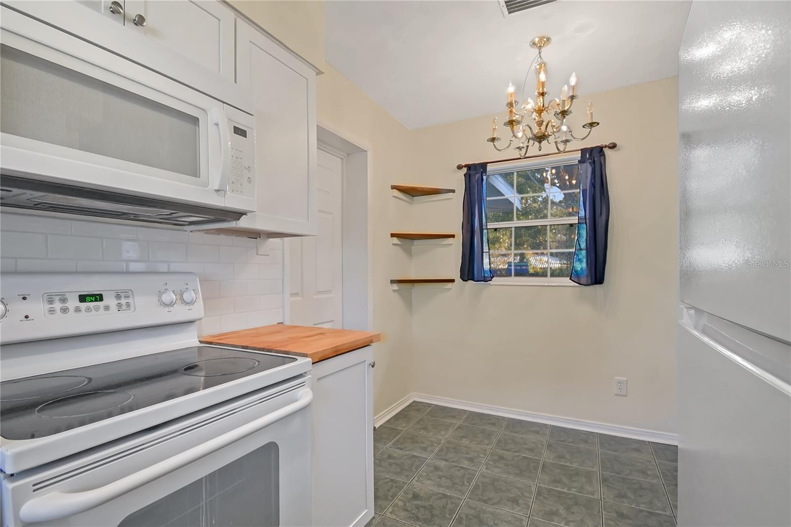 Image 11 of 29 For 1064 Hibiscus Street