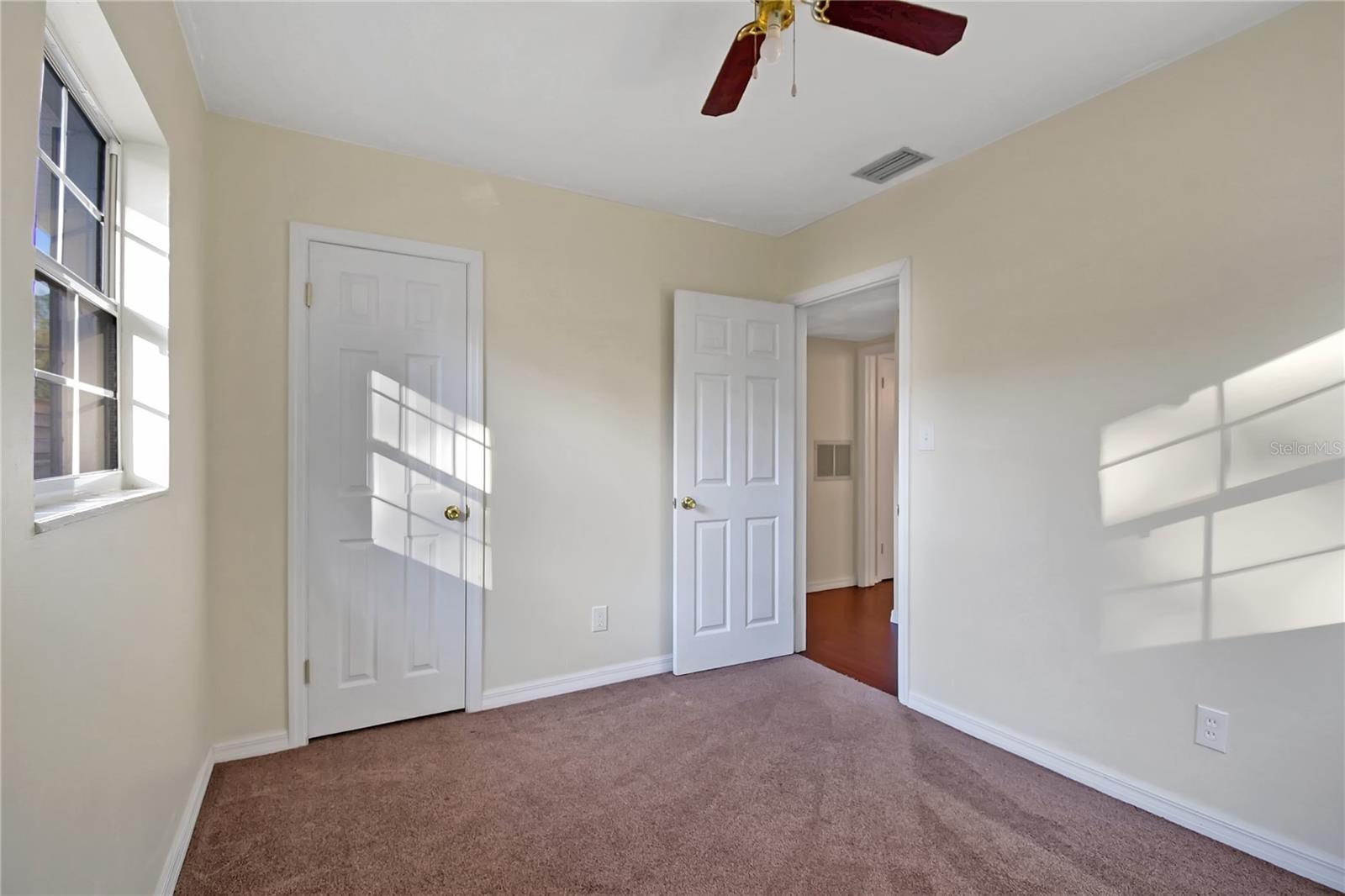 Image 16 of 29 For 1064 Hibiscus Street