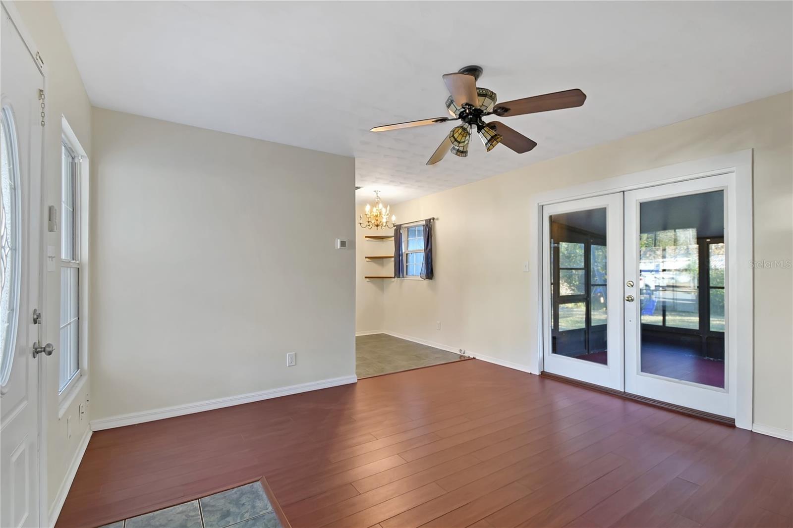 Image 7 of 29 For 1064 Hibiscus Street