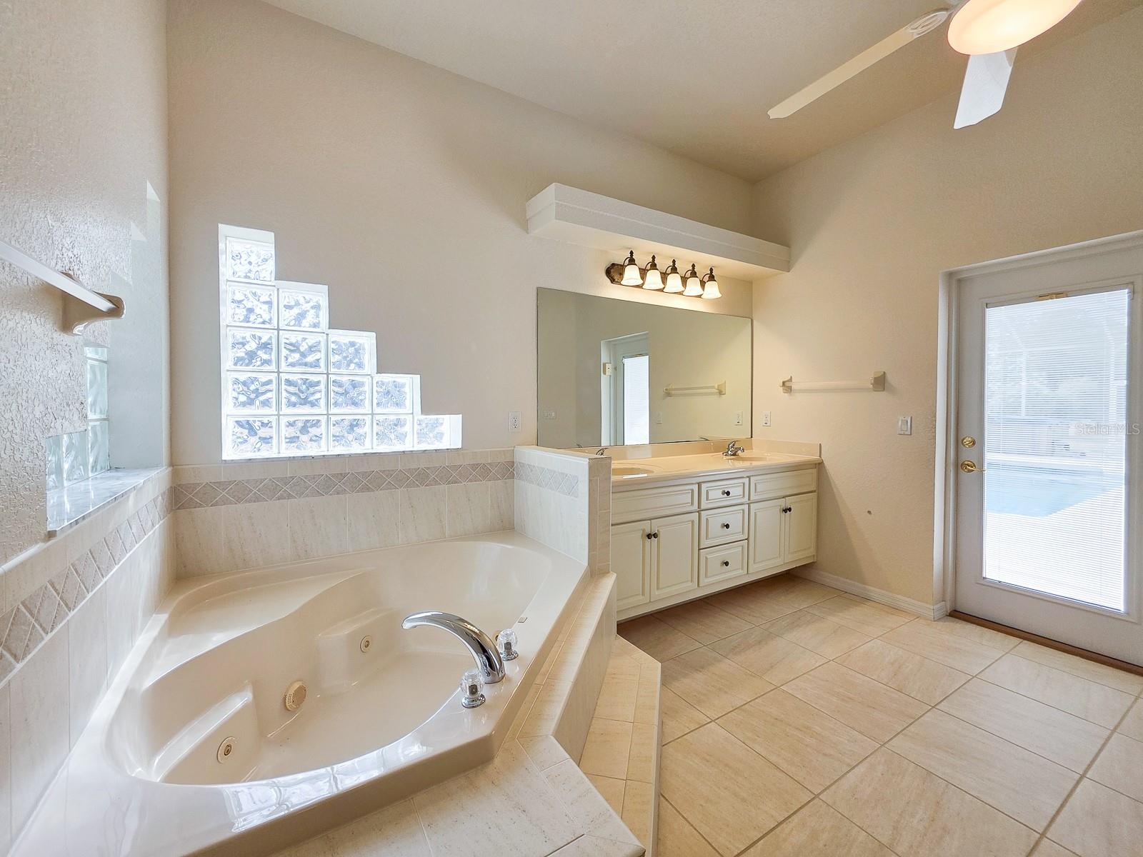 Image 36 of 72 For 3509 Tory Circle