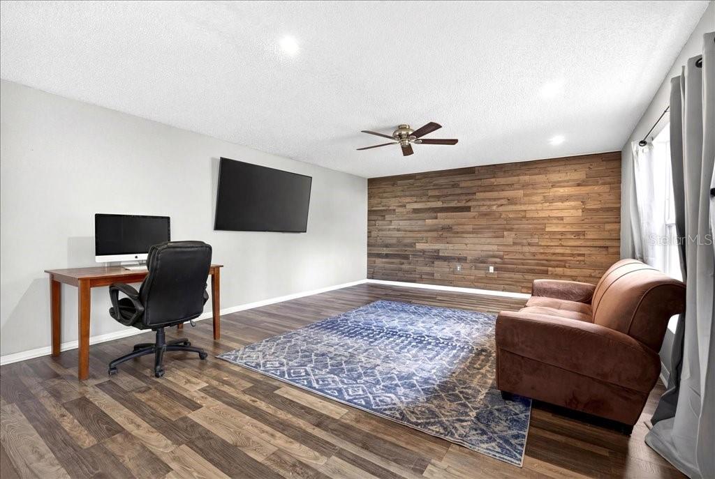 Image 4 of 57 For 55 Bainbridge Drive