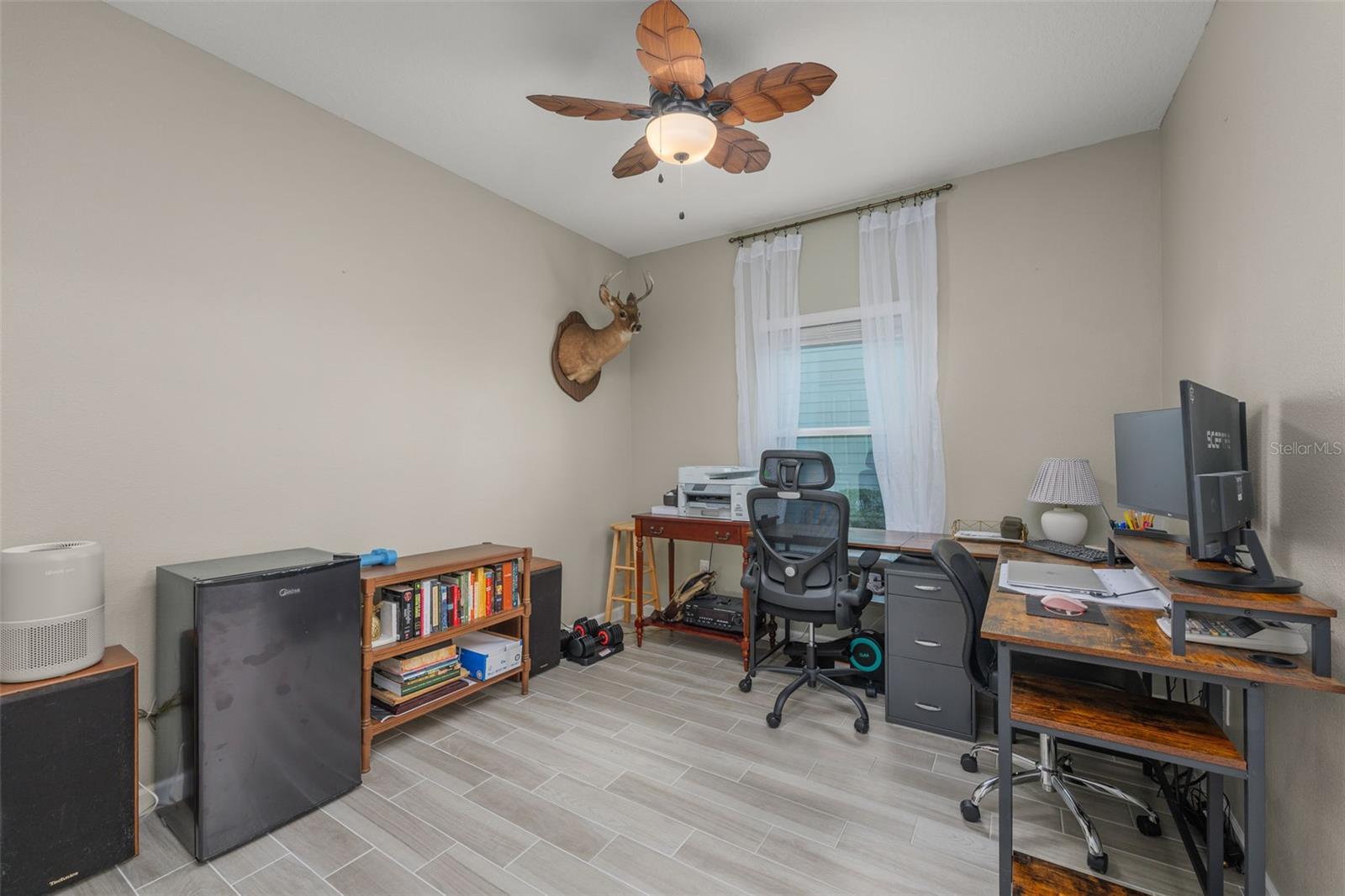 Listing photo id 11 for 28 Seasons Court