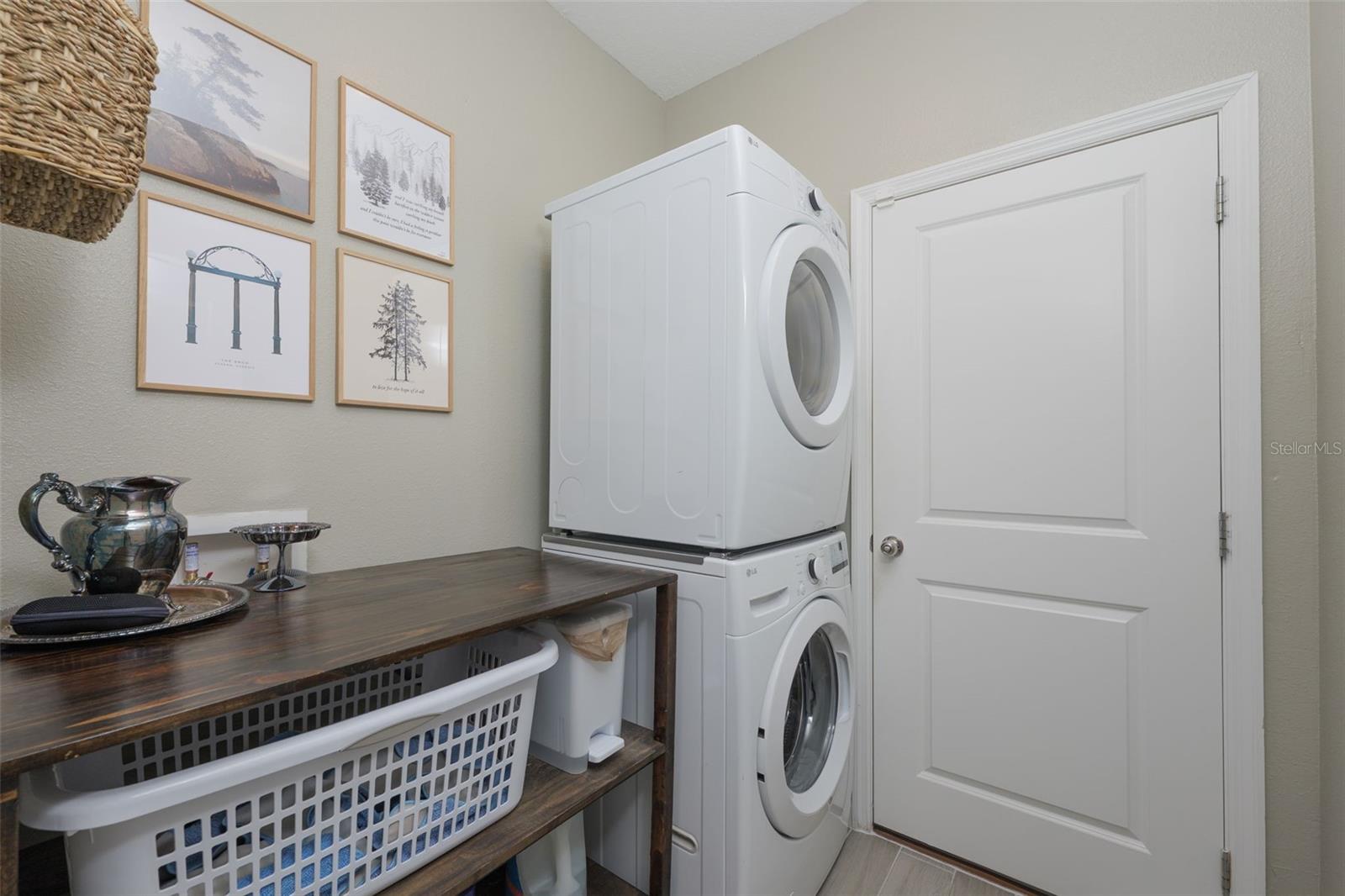 Listing photo id 14 for 28 Seasons Court