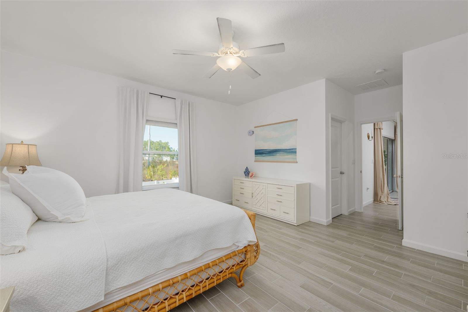 Listing photo id 17 for 28 Seasons Court