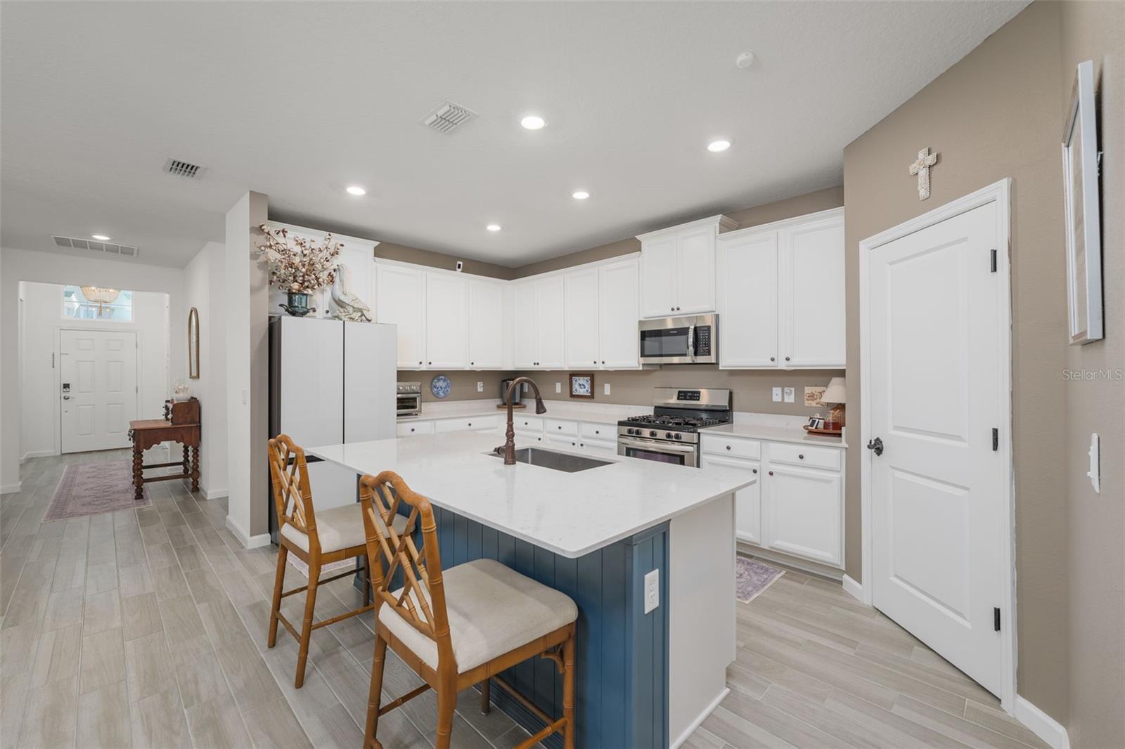 Listing photo id 22 for 28 Seasons Court