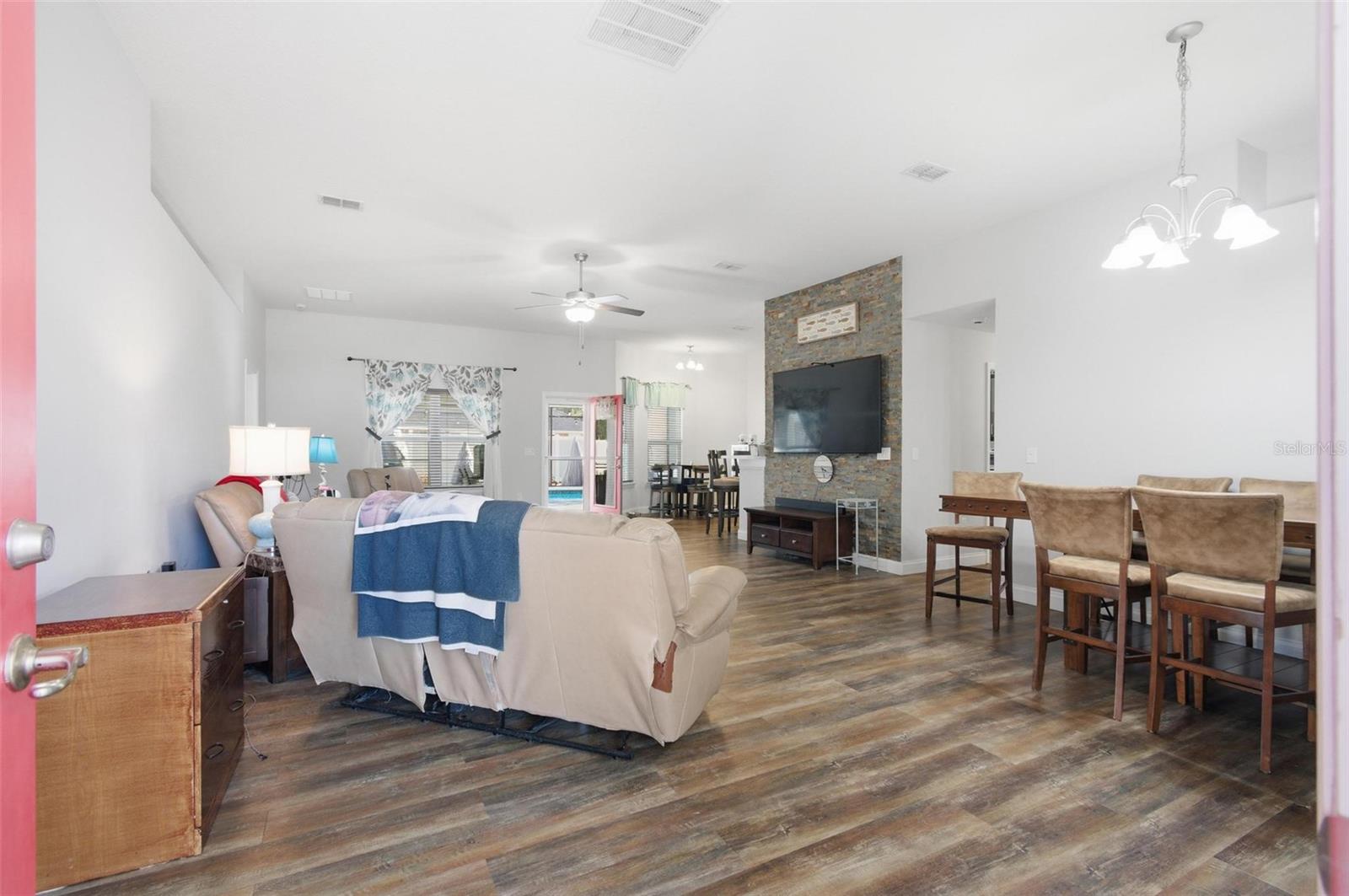 Image 13 of 56 For 4 Seaton Valley Path