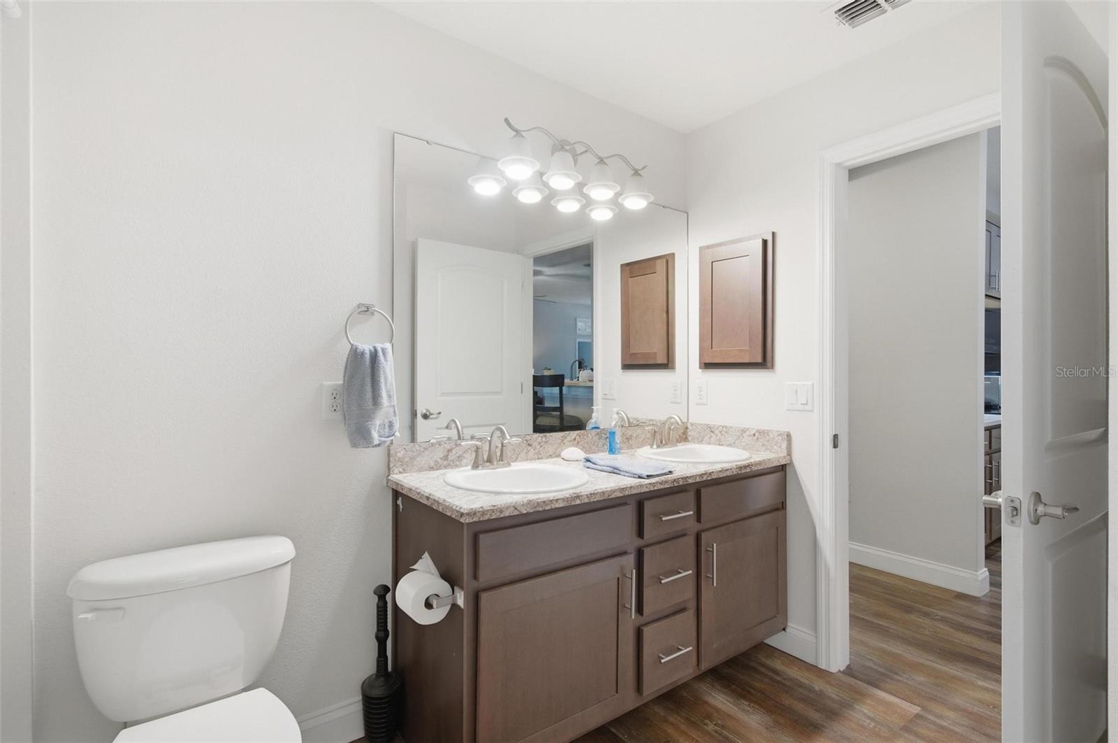 Image 28 of 56 For 4 Seaton Valley Path