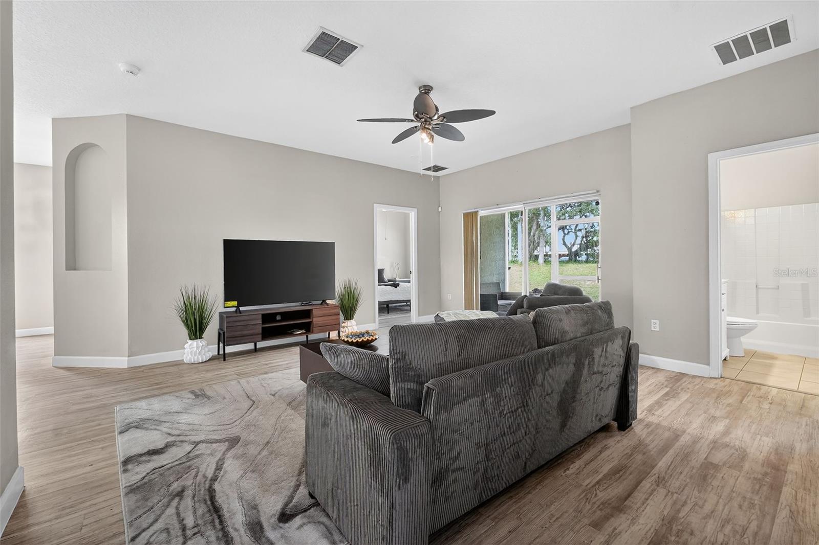 Image 12 of 43 For 5037 Shale Ridge Trail