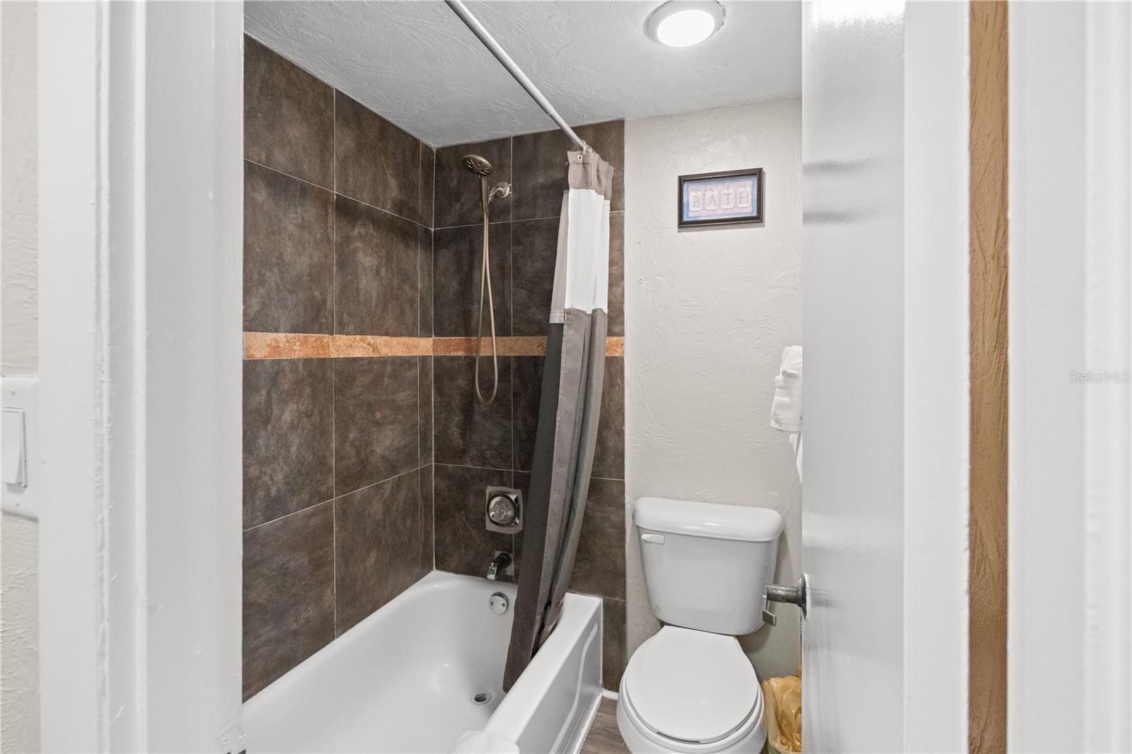 Image 42 of 69 For 313 Atlantic Avenue 4250