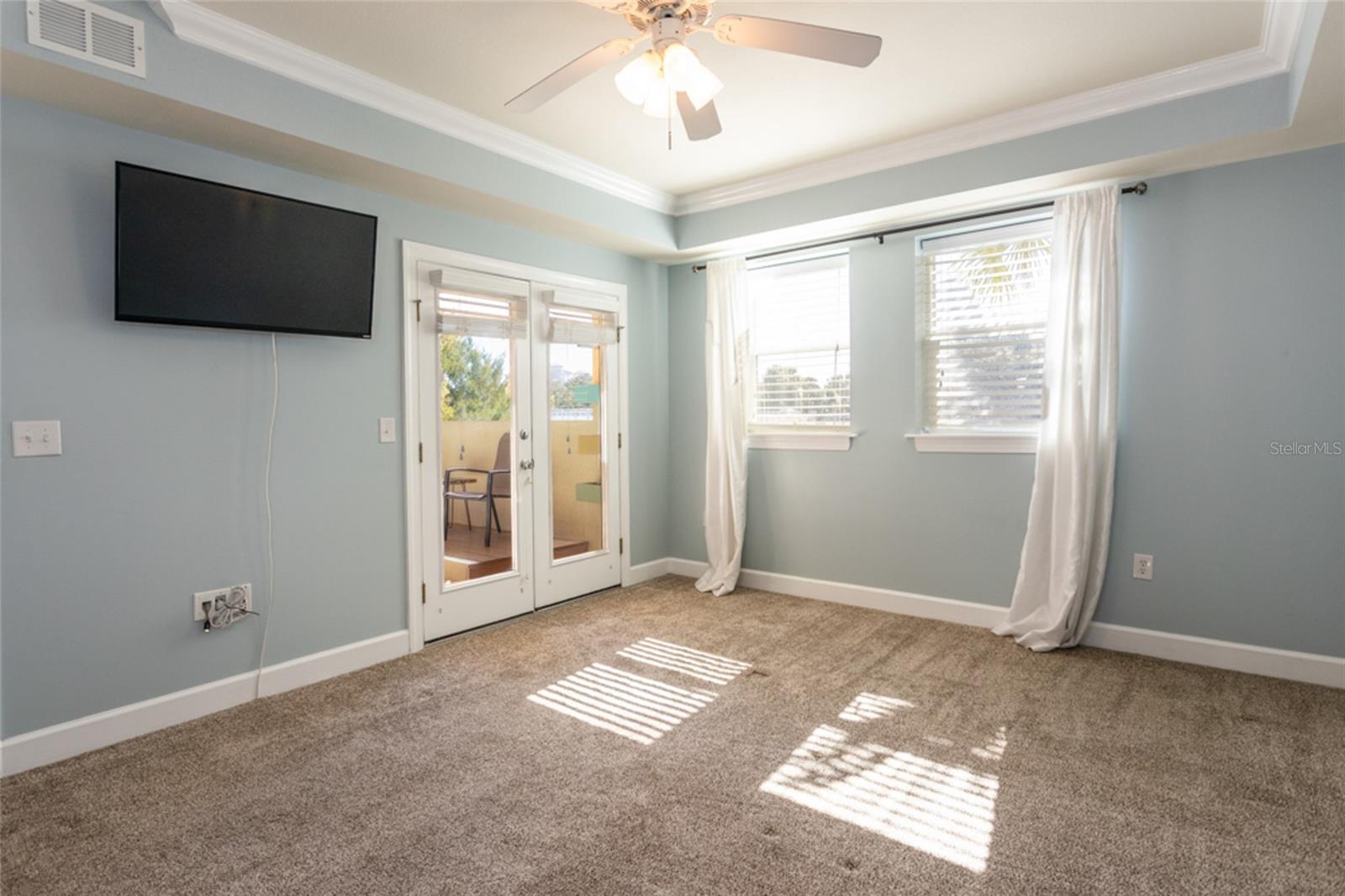 Image 24 of 53 For 300 Bella Harbor Court 101