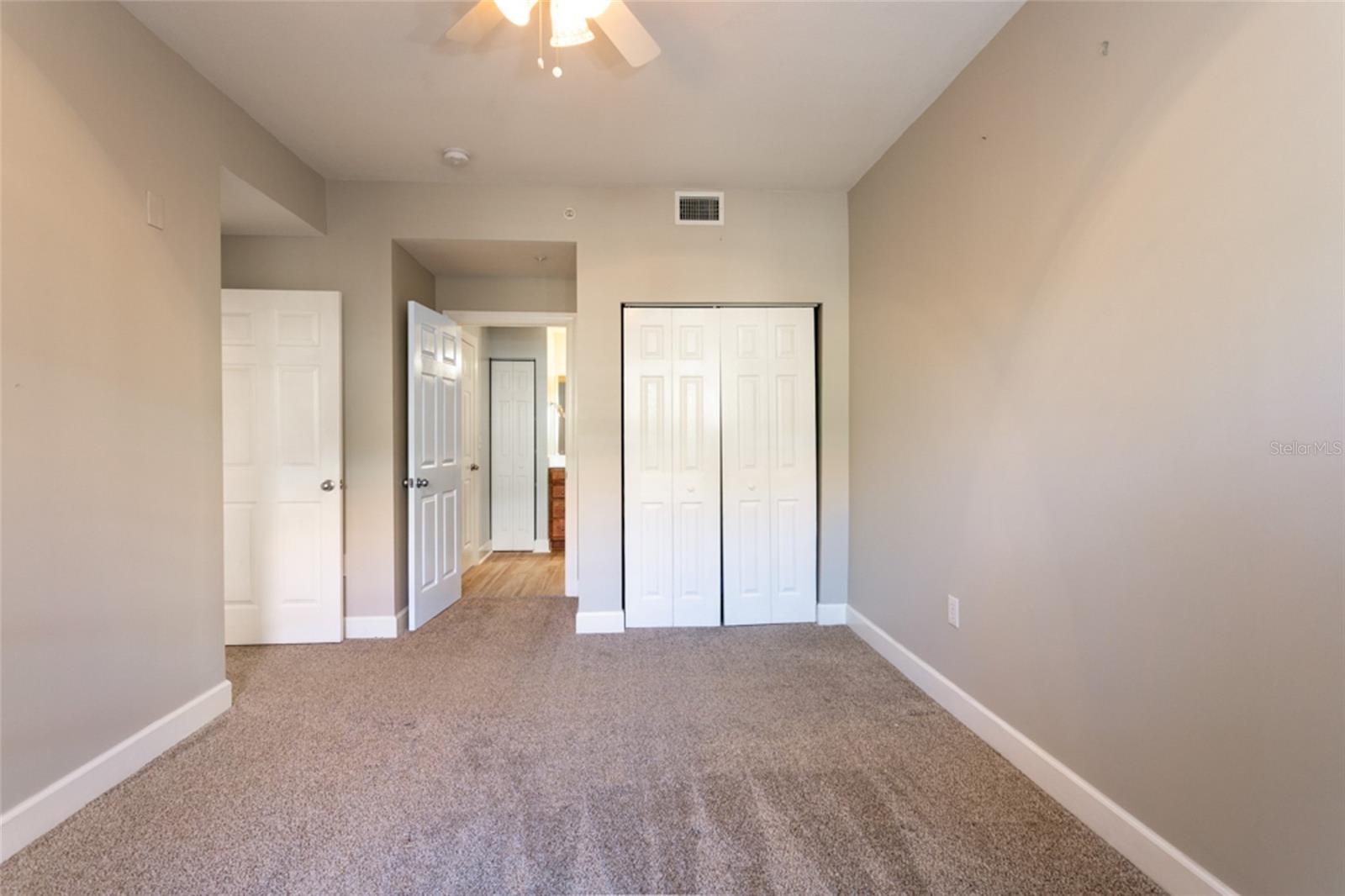 Image 31 of 53 For 300 Bella Harbor Court 101