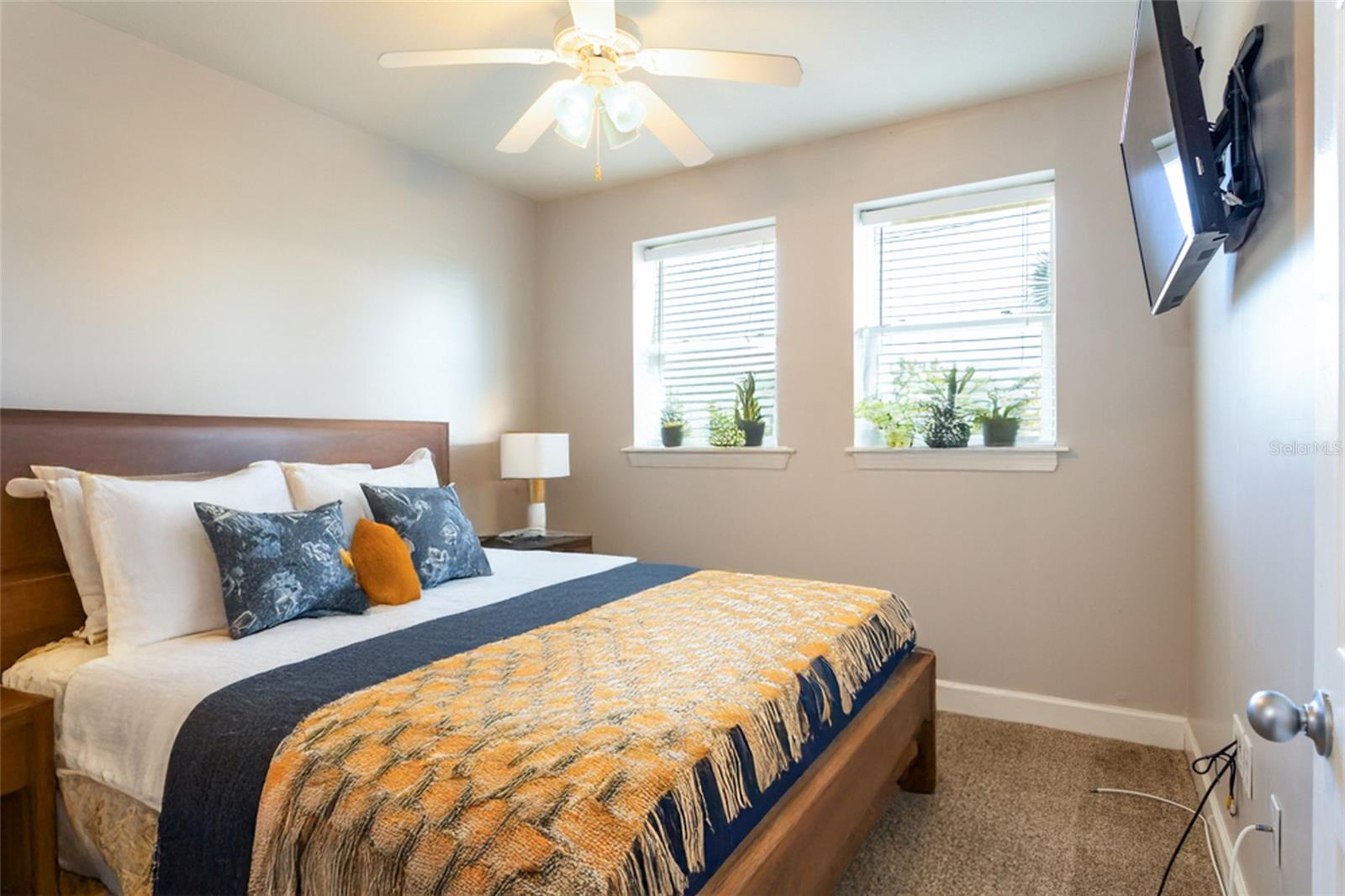 Image 33 of 53 For 300 Bella Harbor Court 101