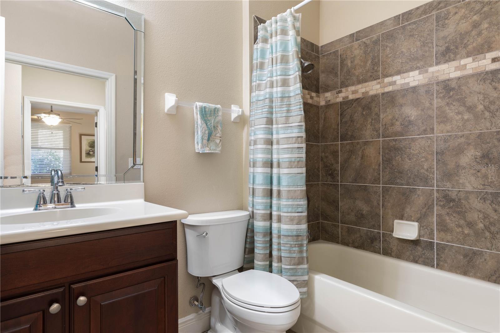 Image 16 of 74 For 115 Riverview Bend S 2113