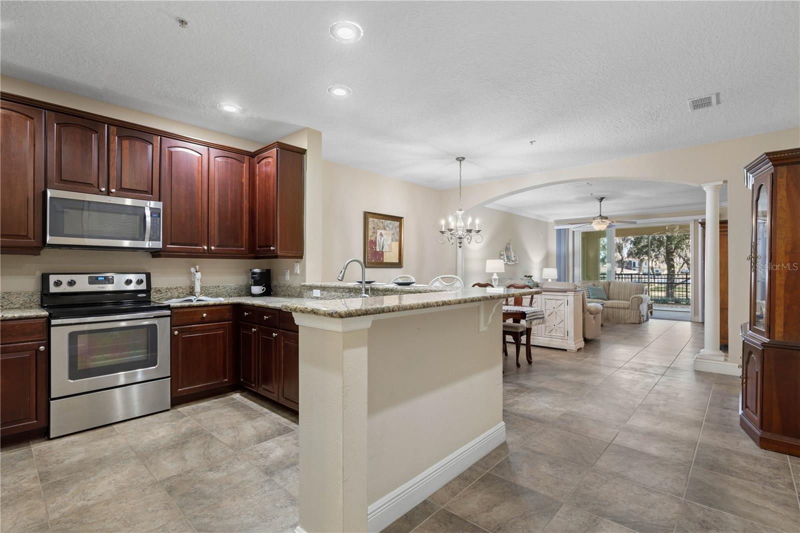 Image 2 of 74 For 115 Riverview Bend S 2113