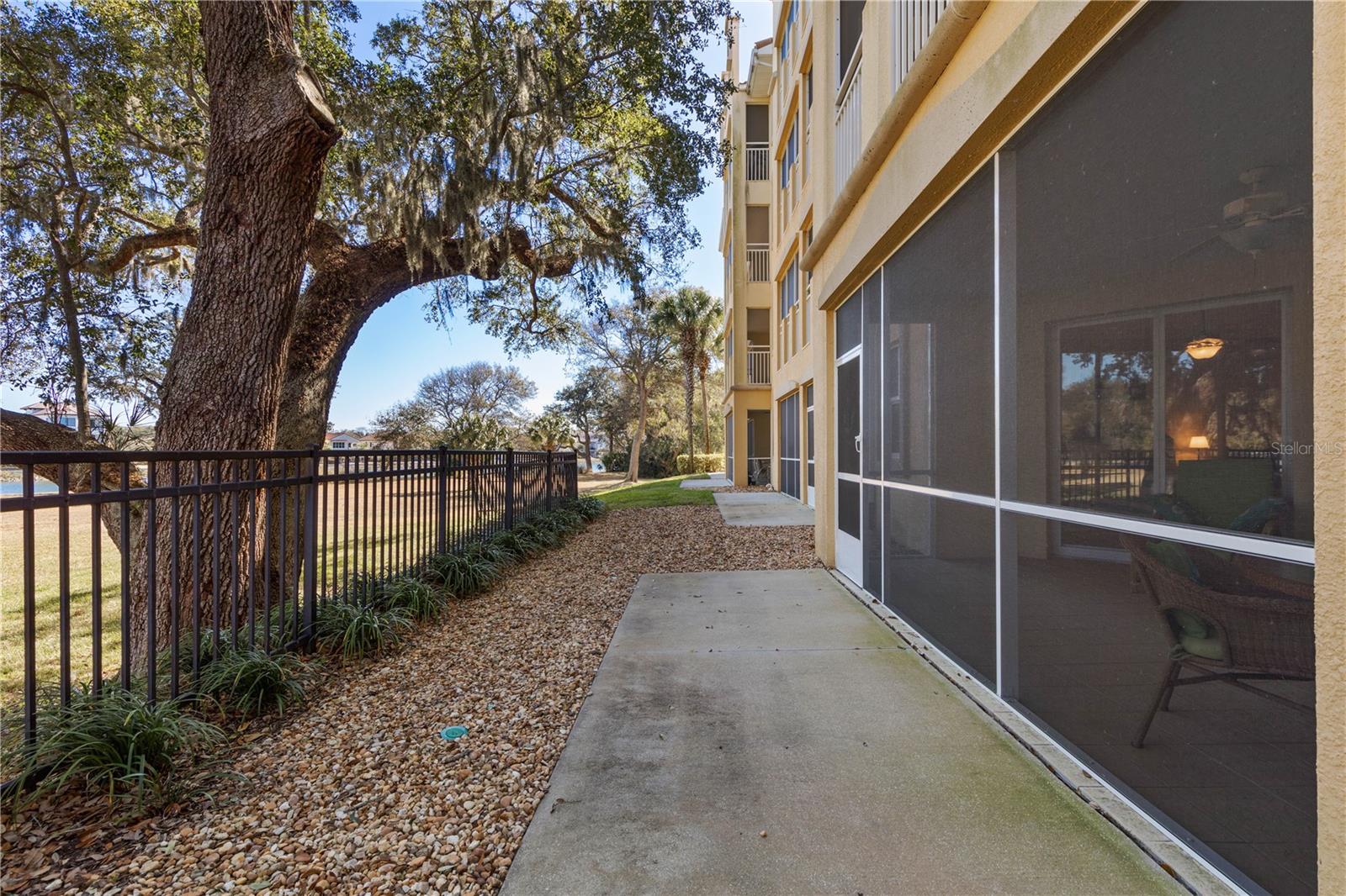 Image 28 of 74 For 115 Riverview Bend S 2113