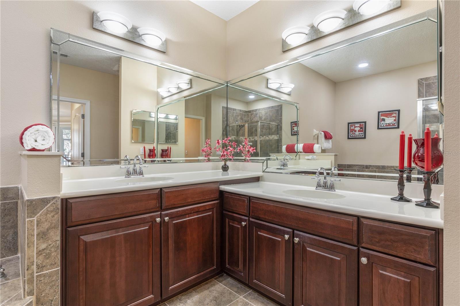 Image 41 of 74 For 115 Riverview Bend S 2113