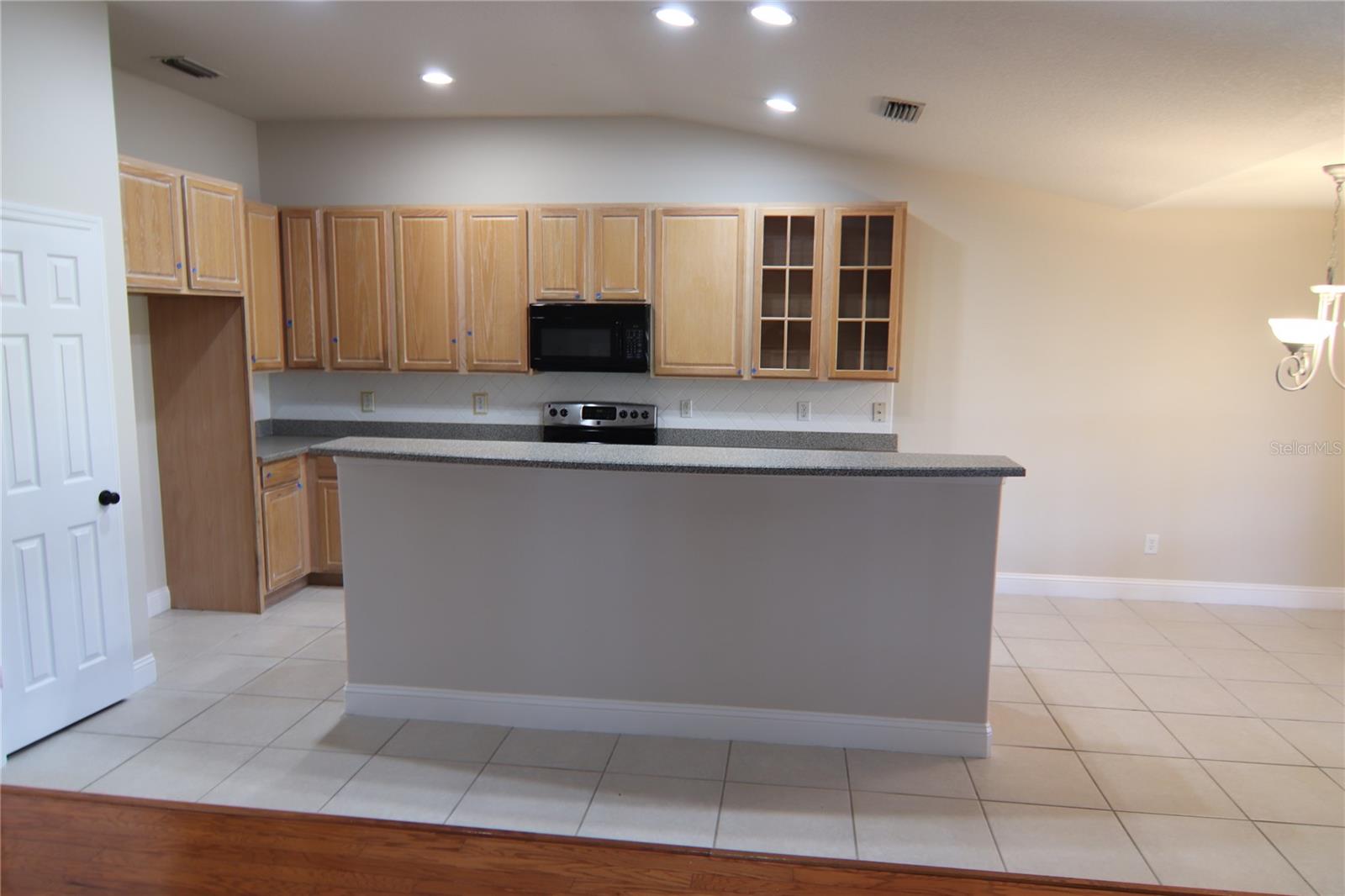 Image 5 of 20 For 11 Leaver Drive