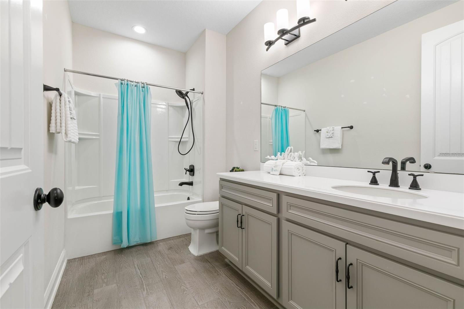 Image 37 of 75 For 13 Las Brisas Way