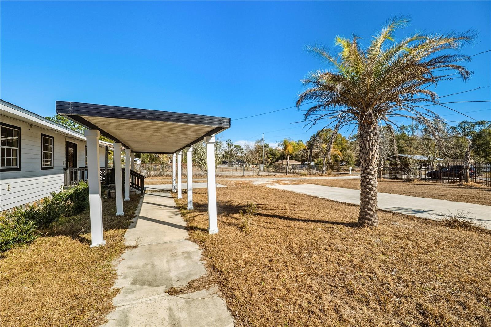 Image 12 of 56 For 35 Cinnamon Street