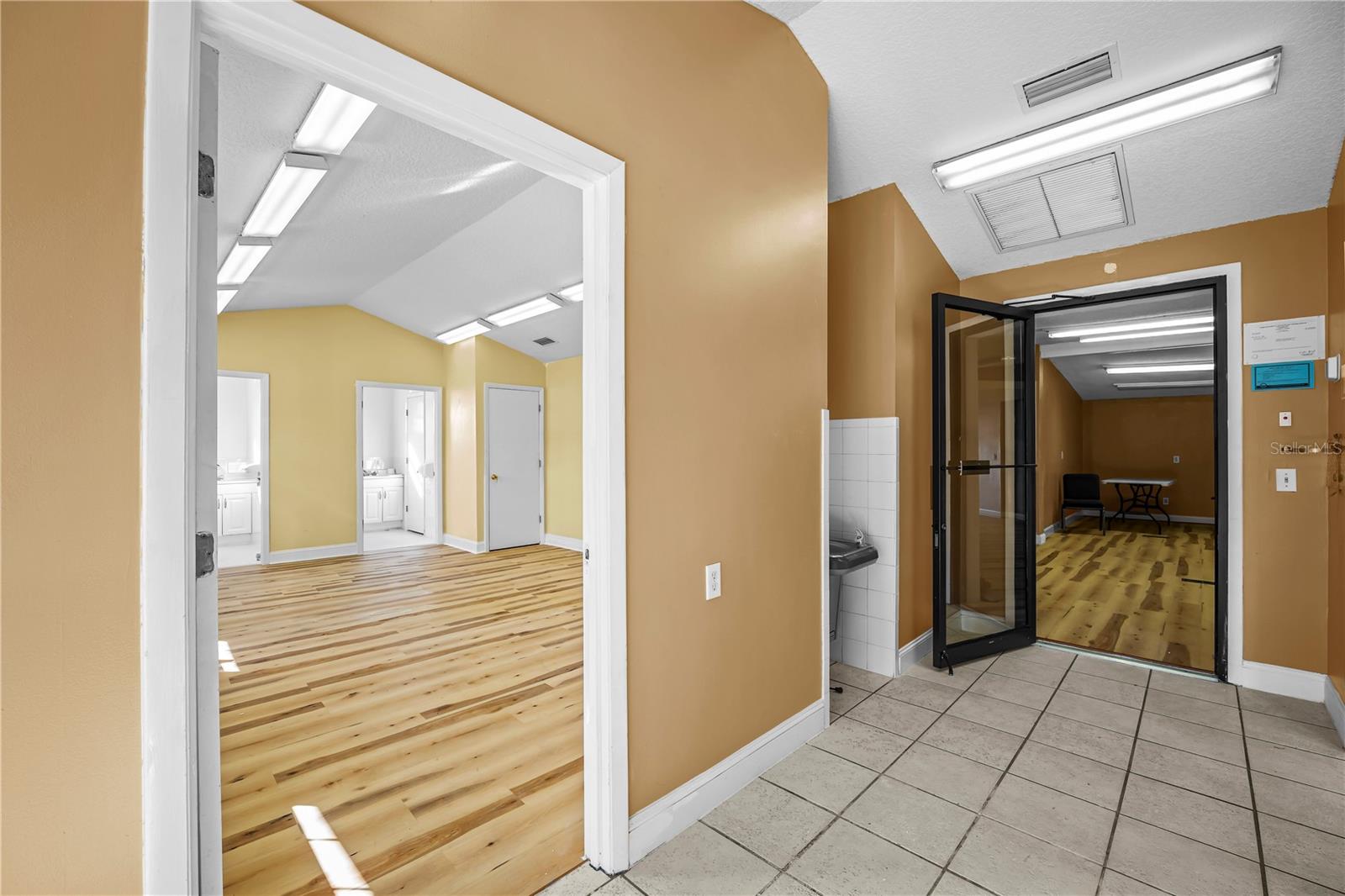 Image 16 of 56 For 35 Cinnamon Street