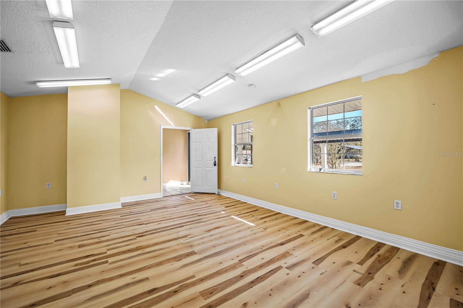 Image 20 of 56 For 35 Cinnamon Street