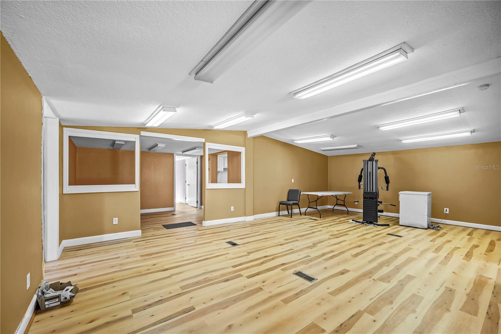 Image 26 of 56 For 35 Cinnamon Street