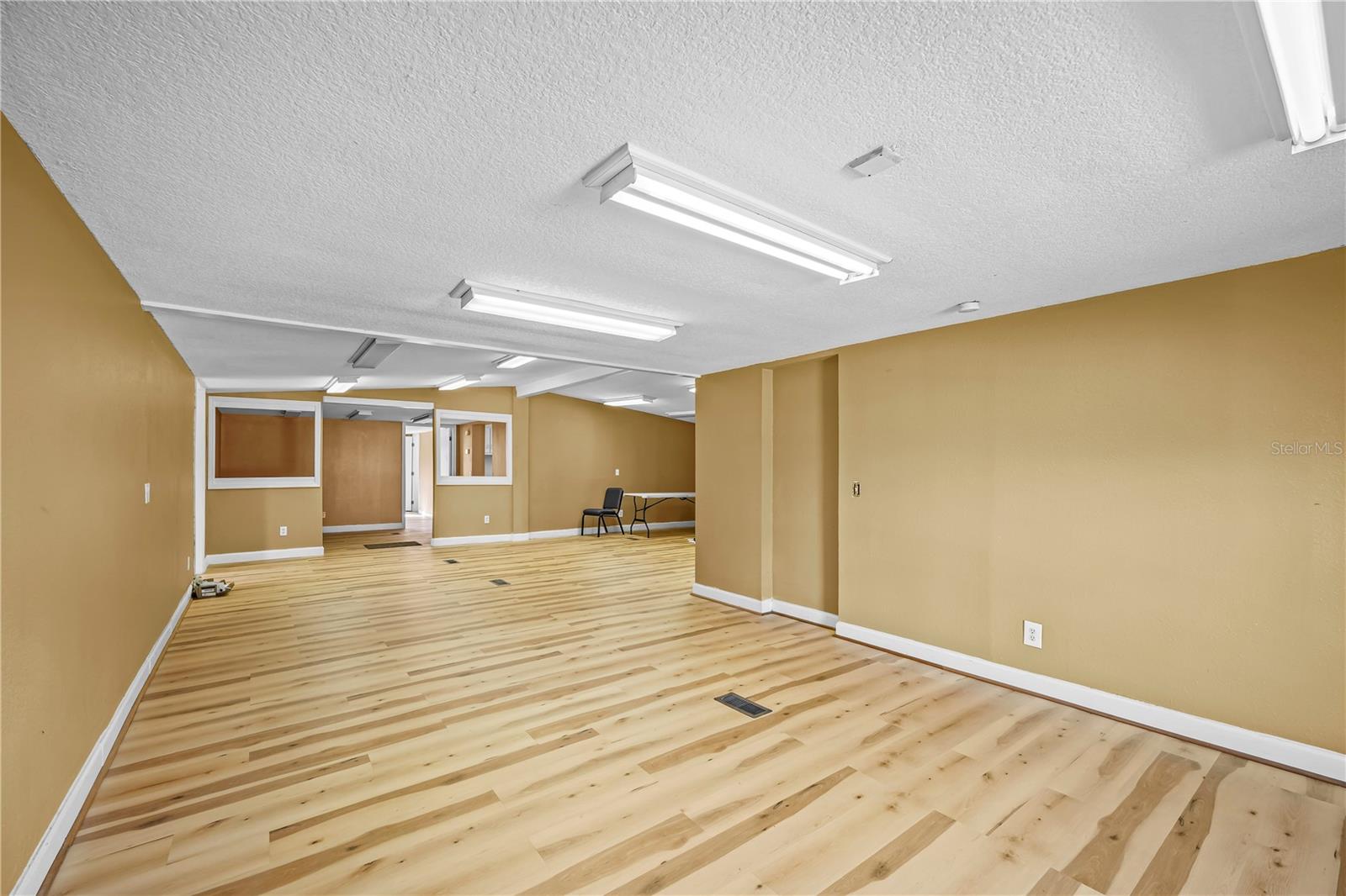 Image 27 of 56 For 35 Cinnamon Street