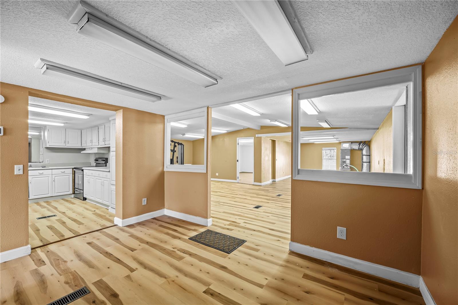 Image 31 of 56 For 35 Cinnamon Street