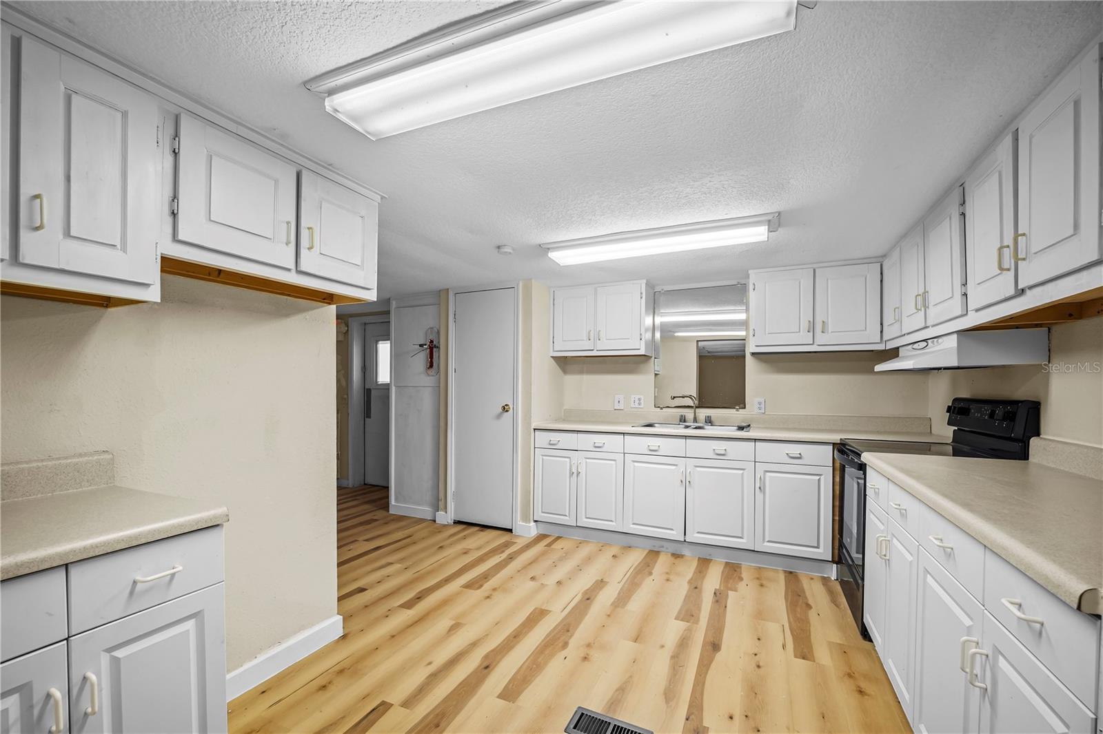 Image 32 of 56 For 35 Cinnamon Street