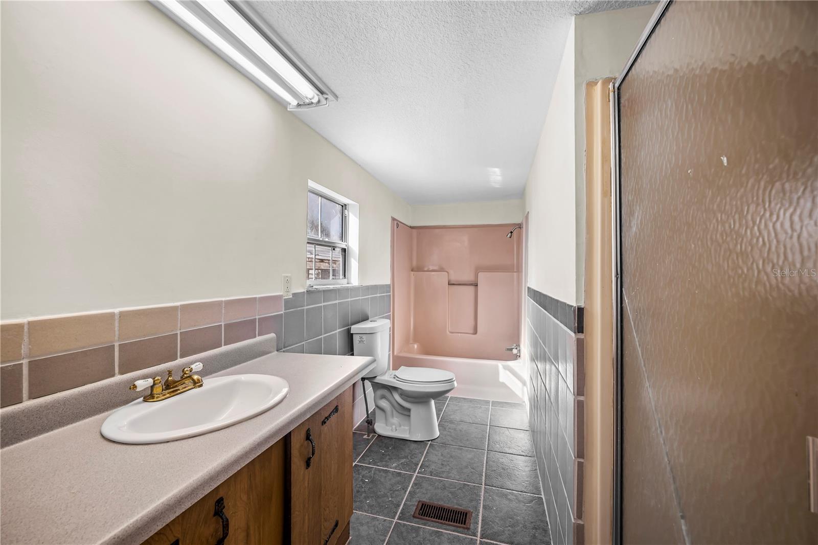 Image 36 of 56 For 35 Cinnamon Street