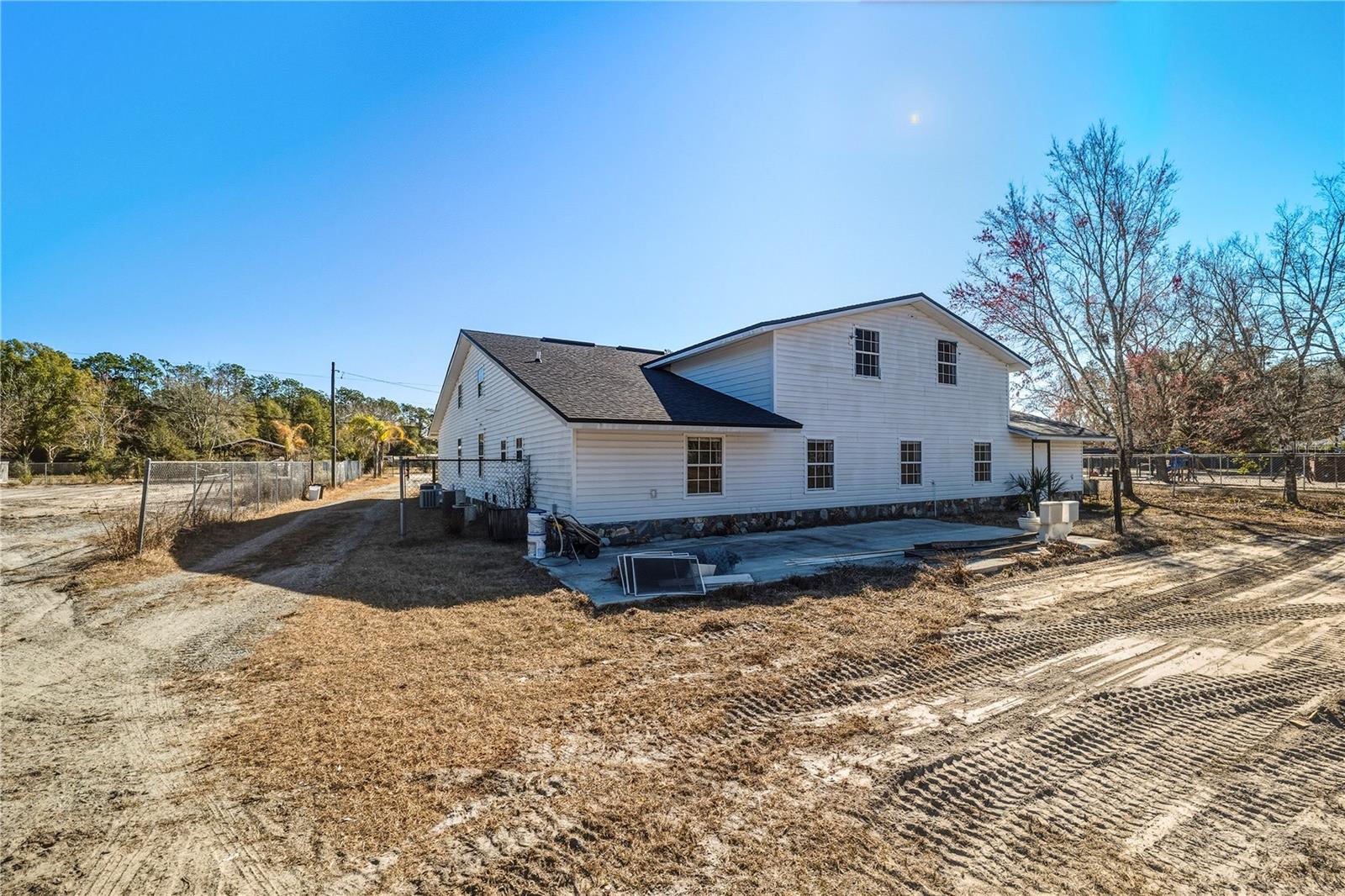 Image 46 of 56 For 35 Cinnamon Street