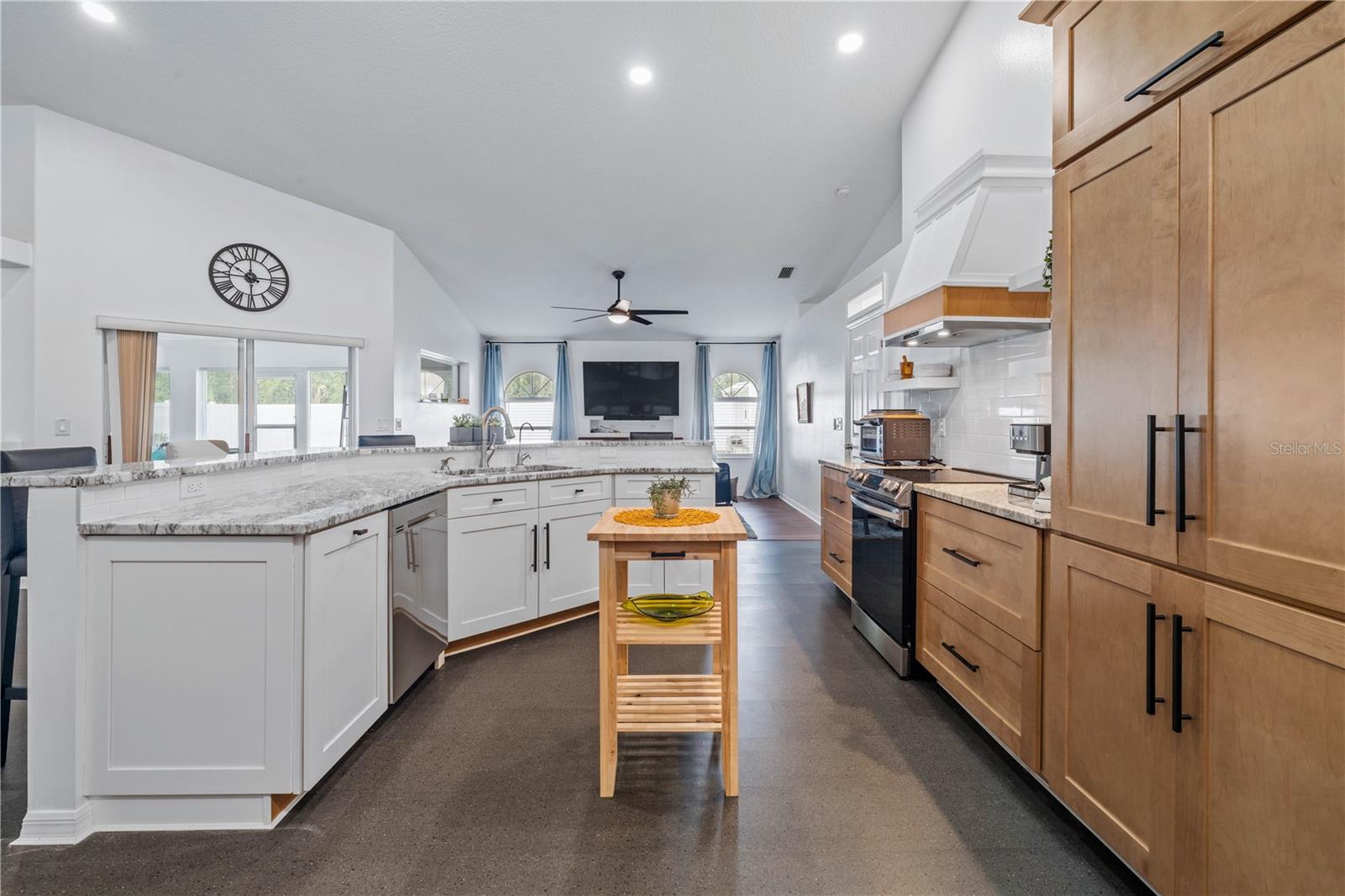 Image 21 of 51 For 55 Westgrill Drive