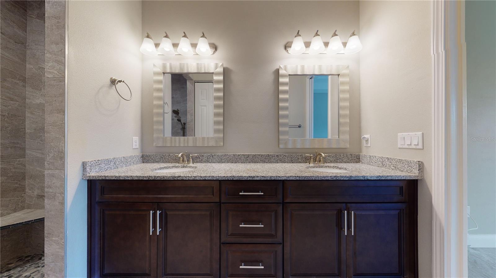 Image 13 of 65 For 15 Dogwood Terrace