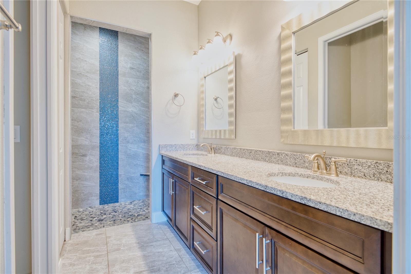 Image 15 of 65 For 15 Dogwood Terrace