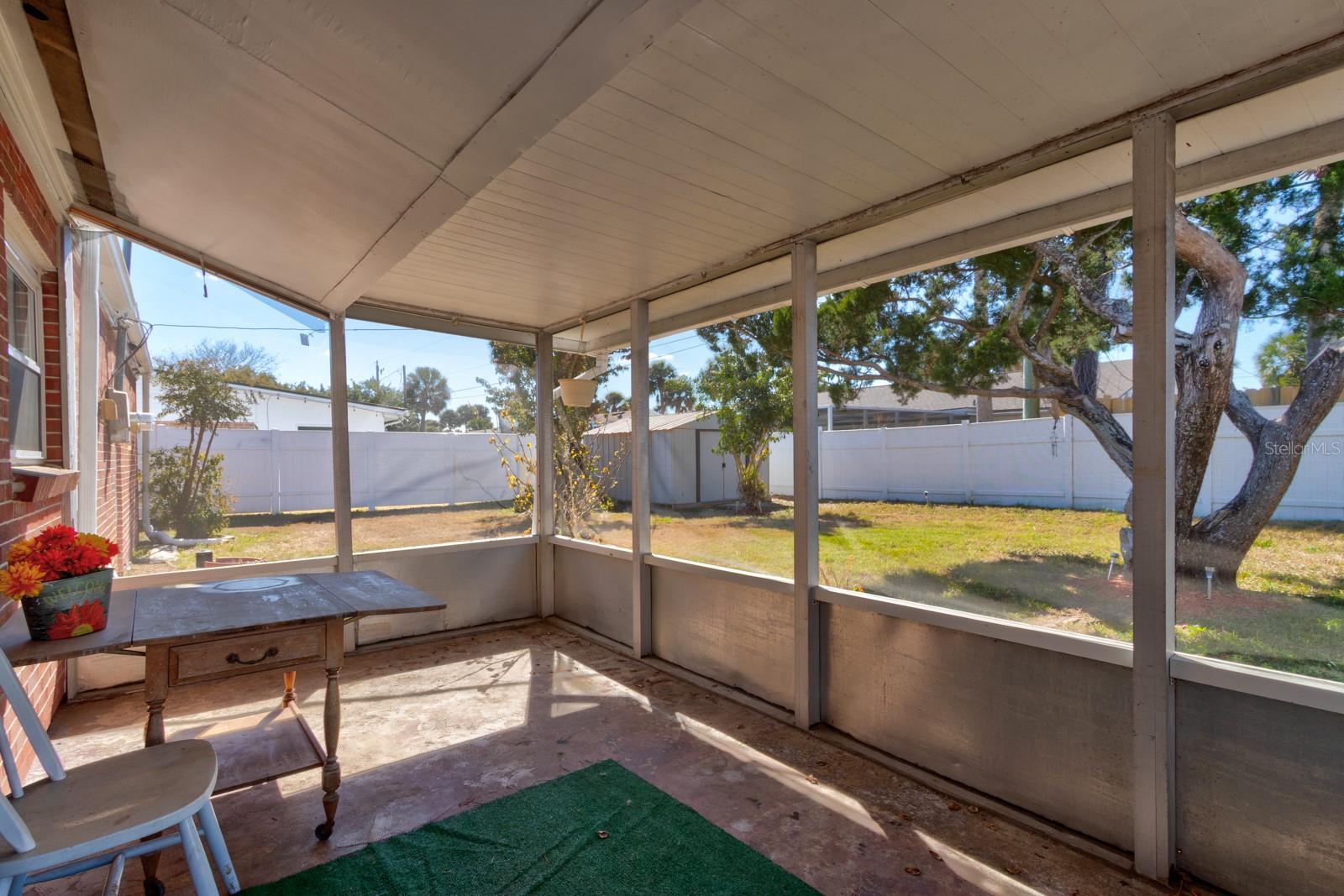 Image 22 of 27 For 888 Coquina Drive