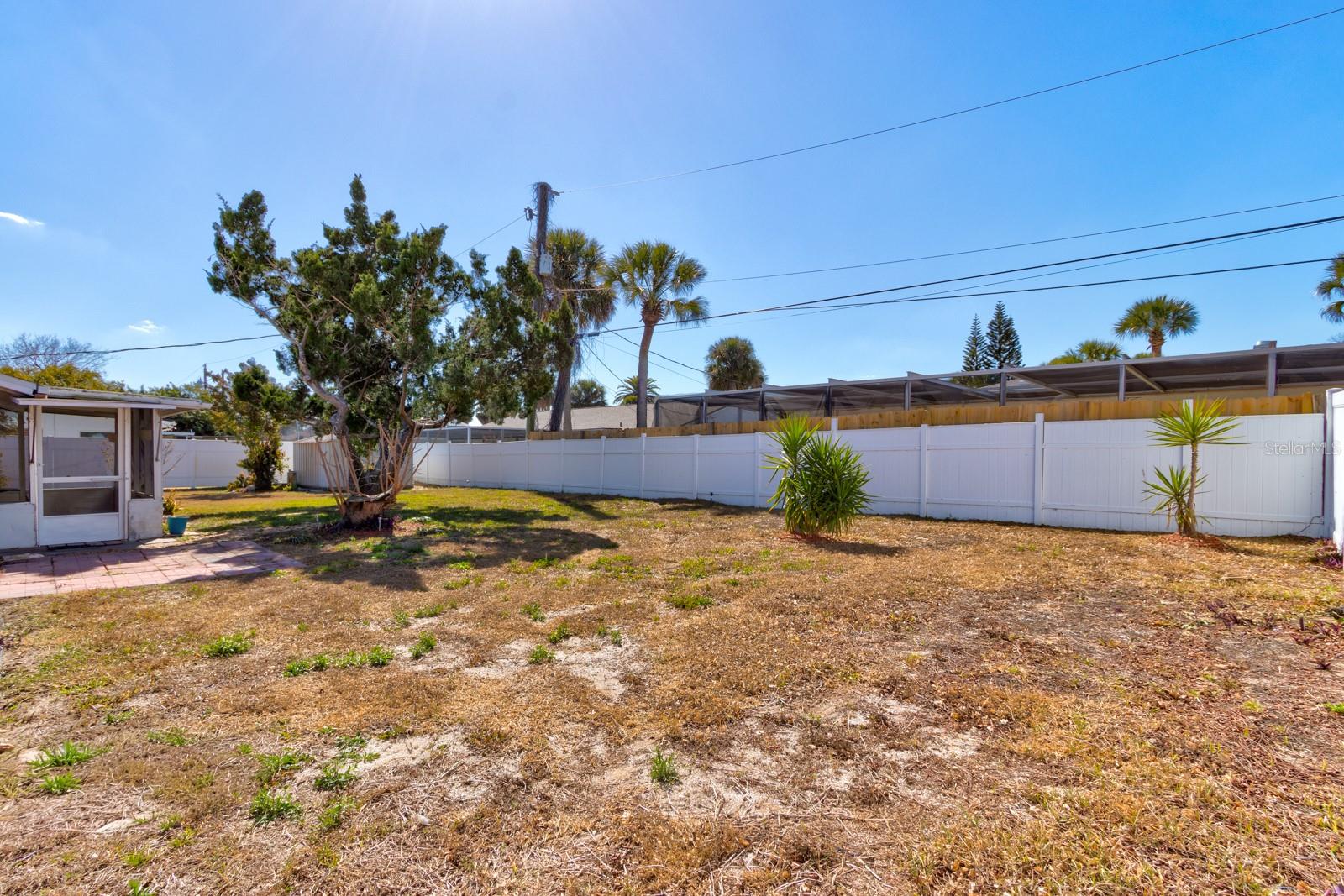 Image 24 of 27 For 888 Coquina Drive