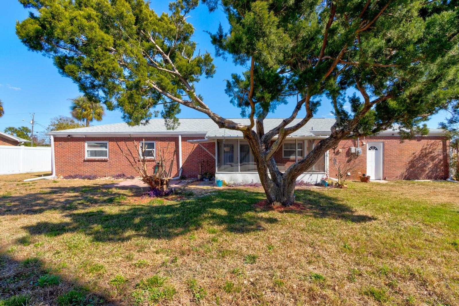 Image 25 of 27 For 888 Coquina Drive