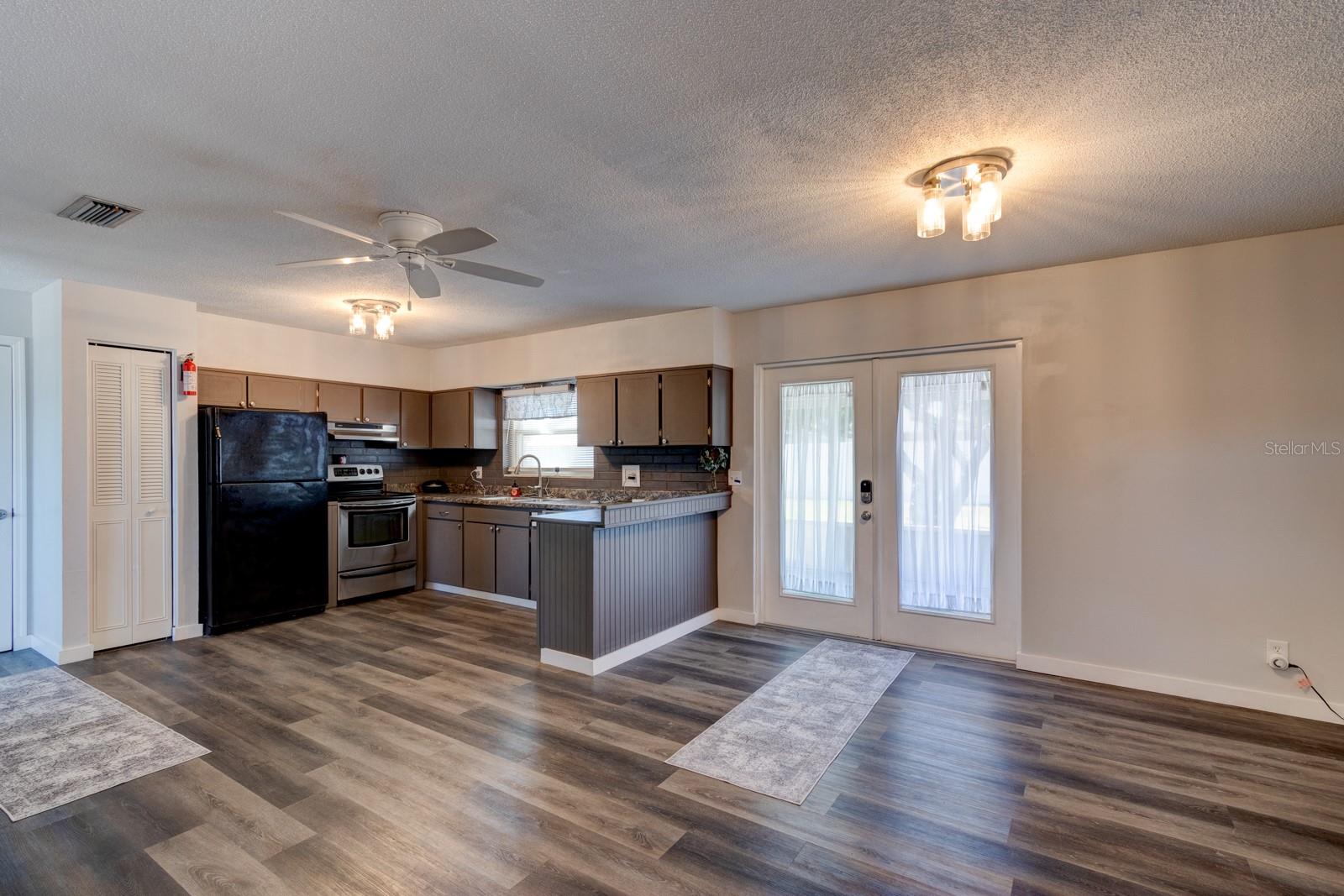 Image 4 of 27 For 888 Coquina Drive