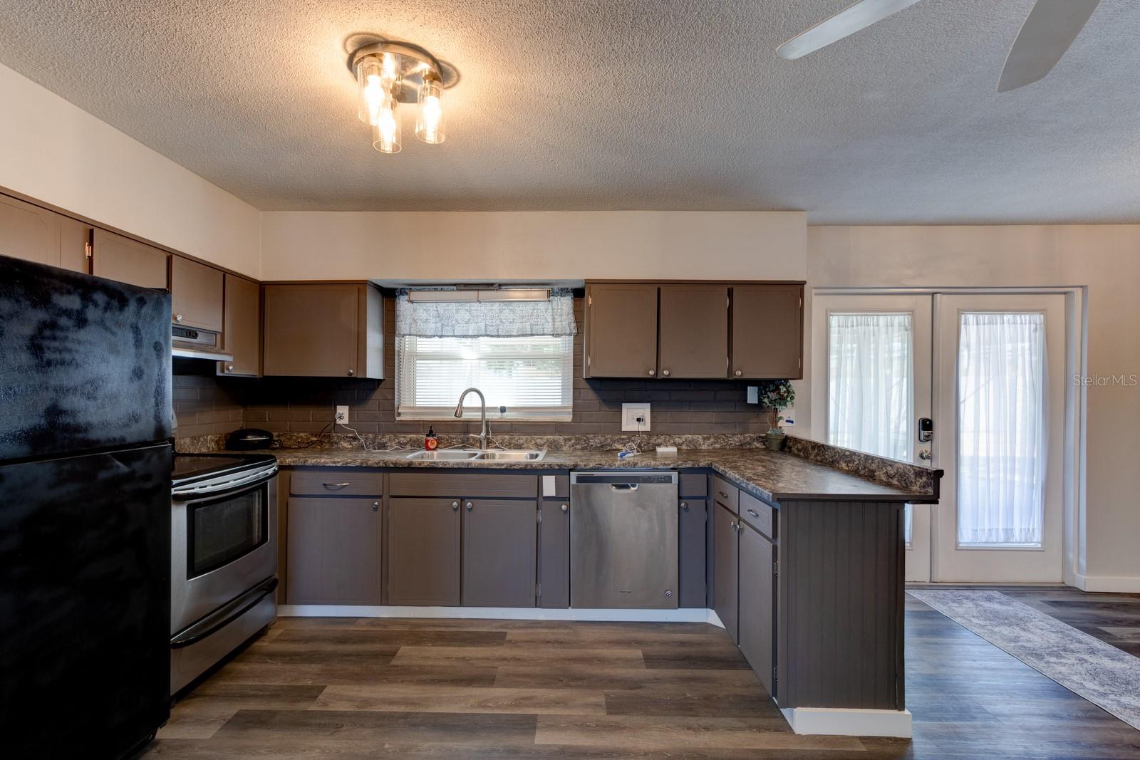 Image 5 of 27 For 888 Coquina Drive