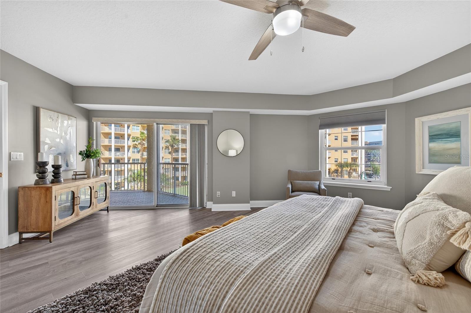 Image 10 of 53 For 4670 Links Village Drive A304