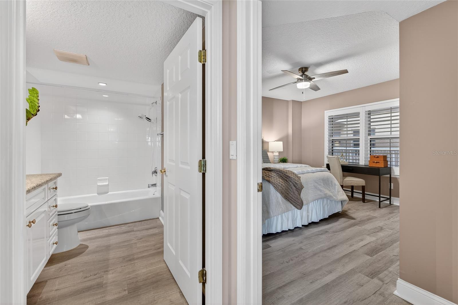 Image 15 of 53 For 4670 Links Village Drive A304